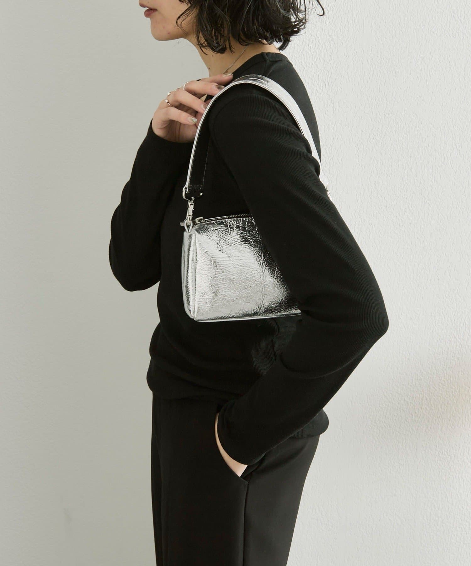 ear PAPILLONNER(イア パピヨネ) 【kawa-kawa(カワカワ)】NO1535 incasマルチWAYポシェット