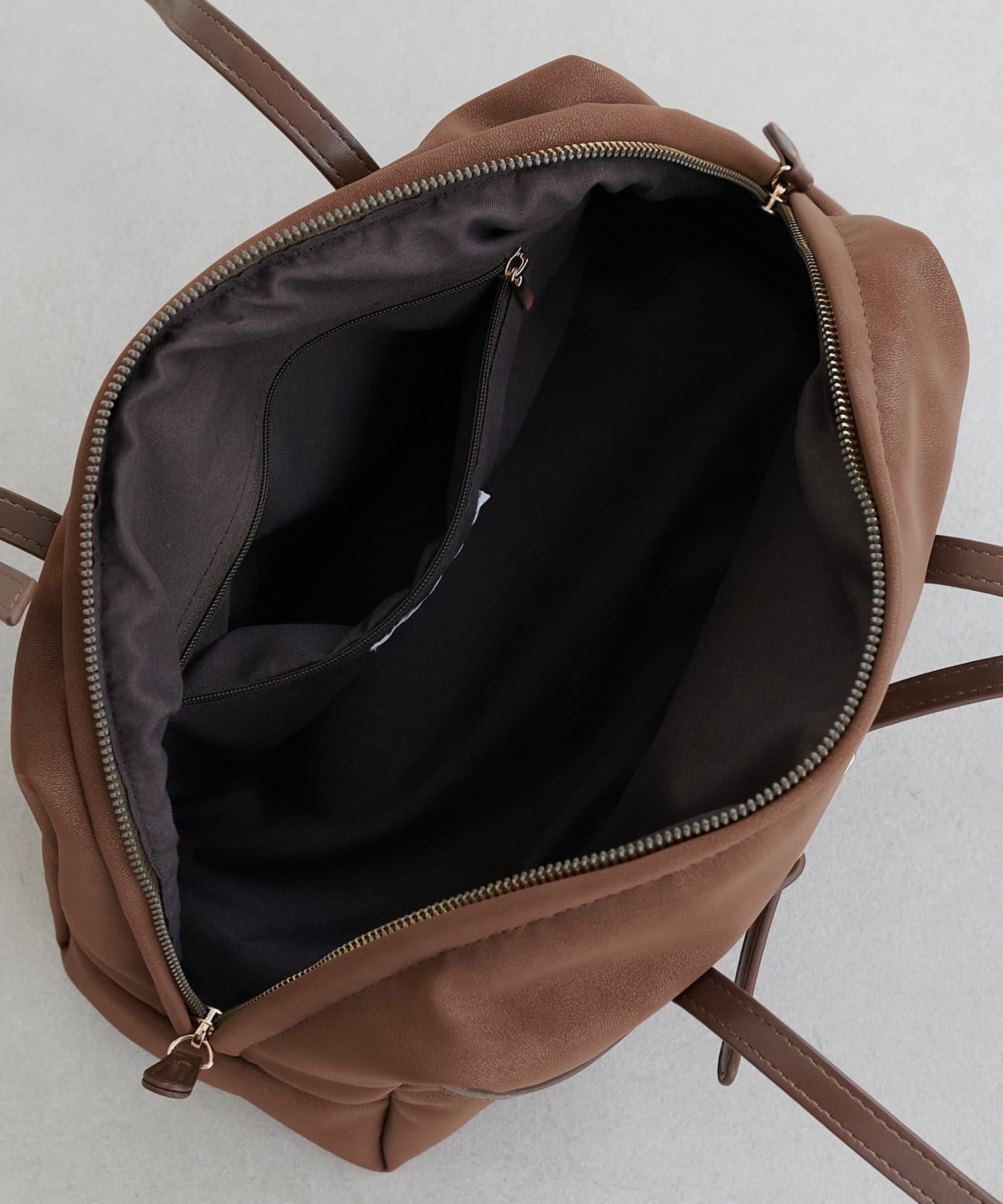 DISCOAT(ディスコート) 【2/26(木)10:00~先行予約】金具ベルトロングハンドルボストンバッグ