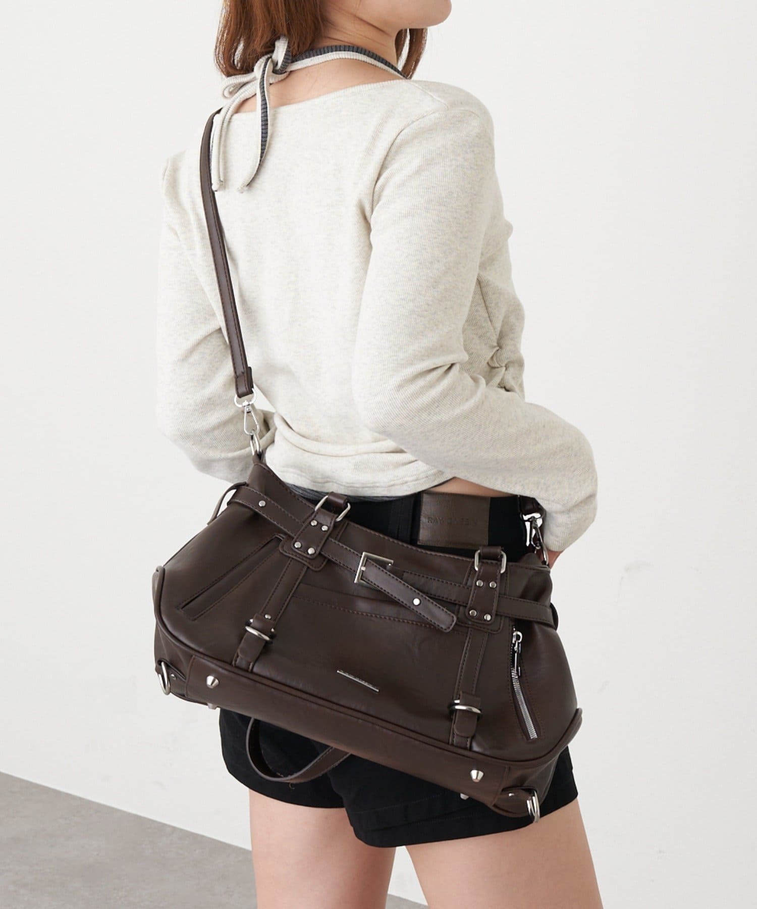 RAY CASSIN(レイカズン) ベルト付ジップポケットショルダーバッグ