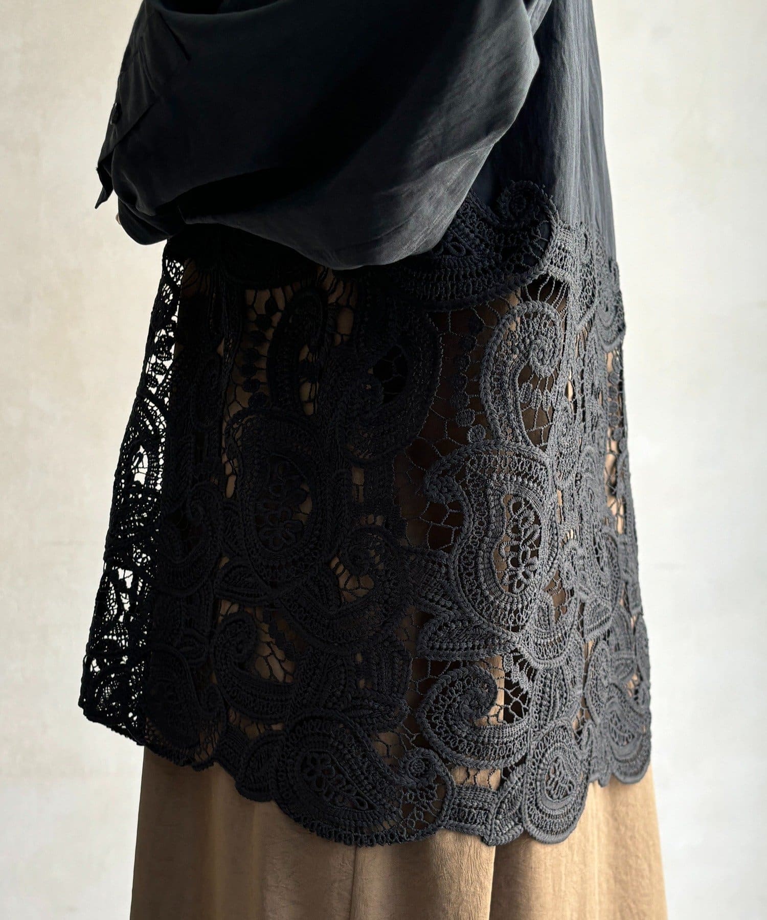 DOUDOU(ドゥドゥ) ケミカルレース切替シャツ