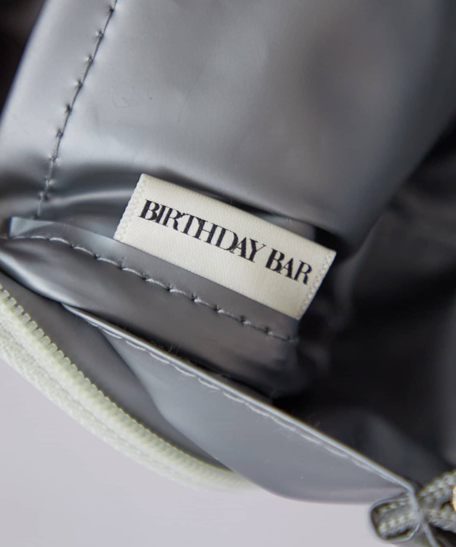BIRTHDAY BAR(バースデイバー) COOL SHIELD　All-in Dresser Pouch