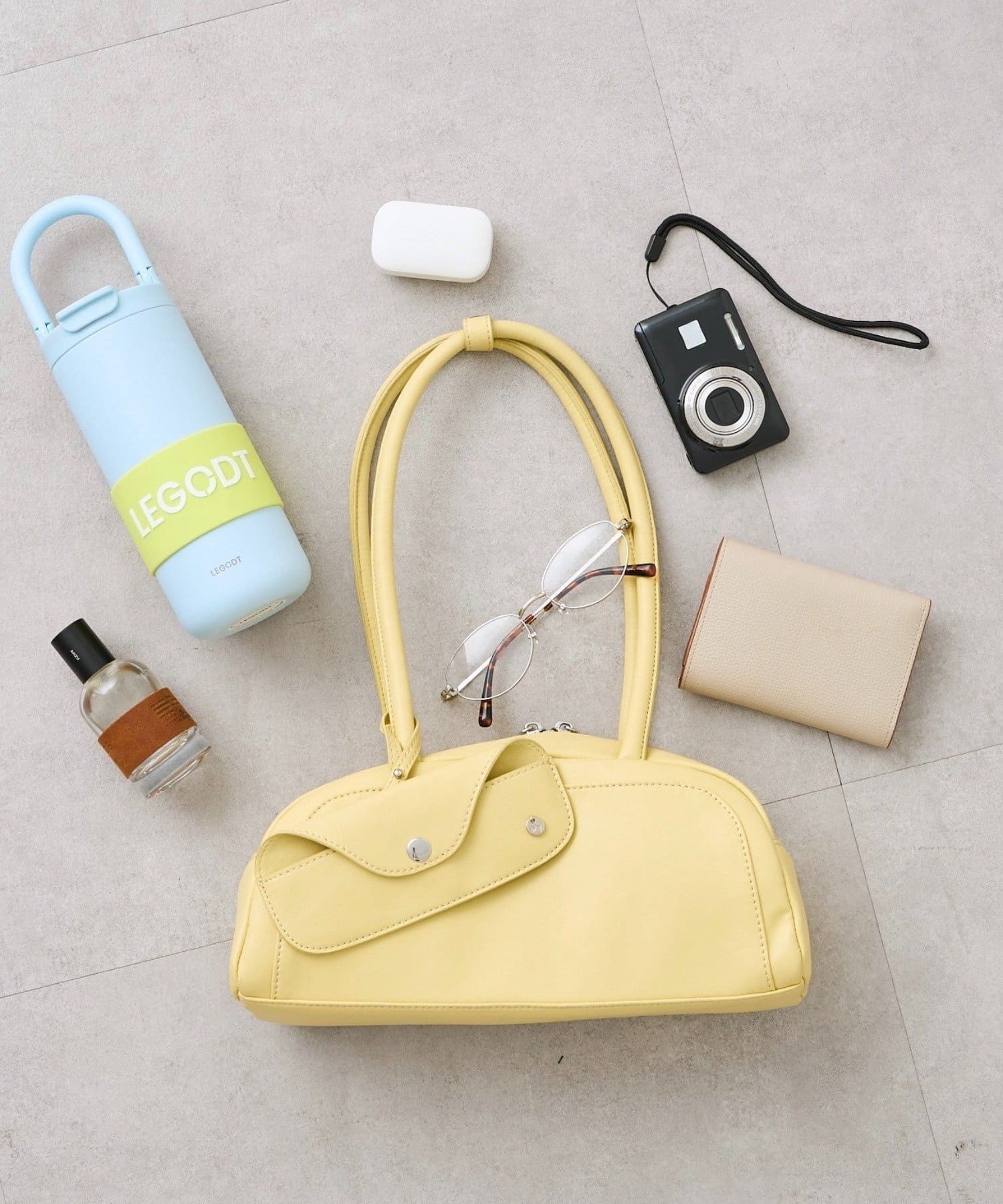 mystic(ミスティック) メガネホルダー付きラウンドBAG