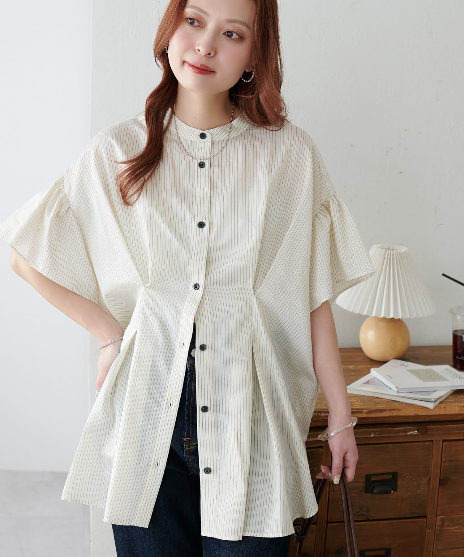 DISCOAT(ディスコート) 【着映え/WEB限定】タックデザインオーバー半袖シャツ