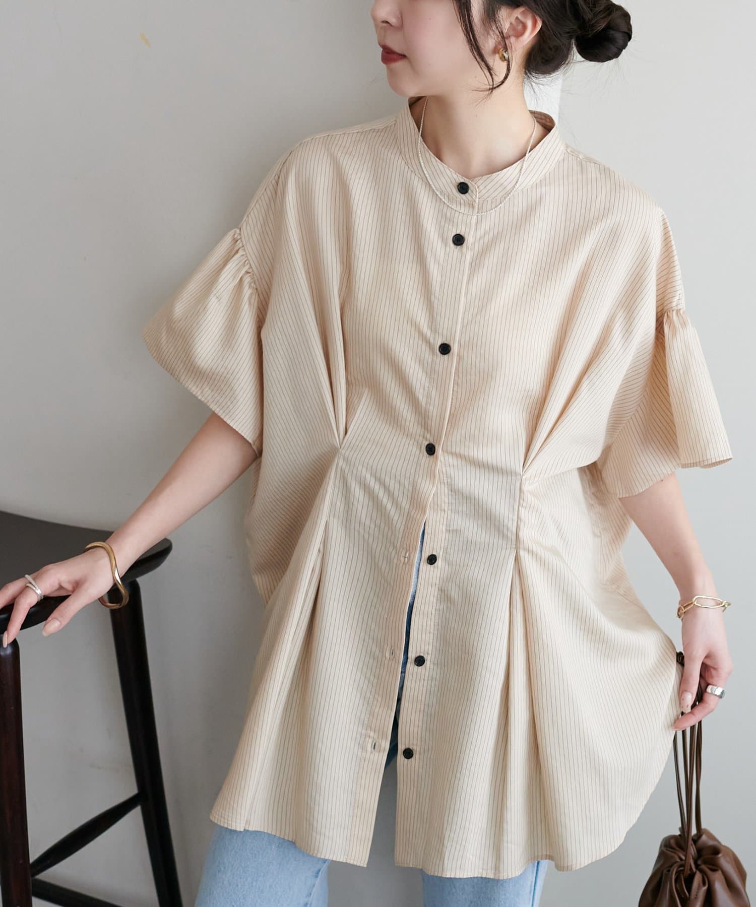 DISCOAT(ディスコート) 【着映え/WEB限定】タックデザインオーバー半袖シャツ