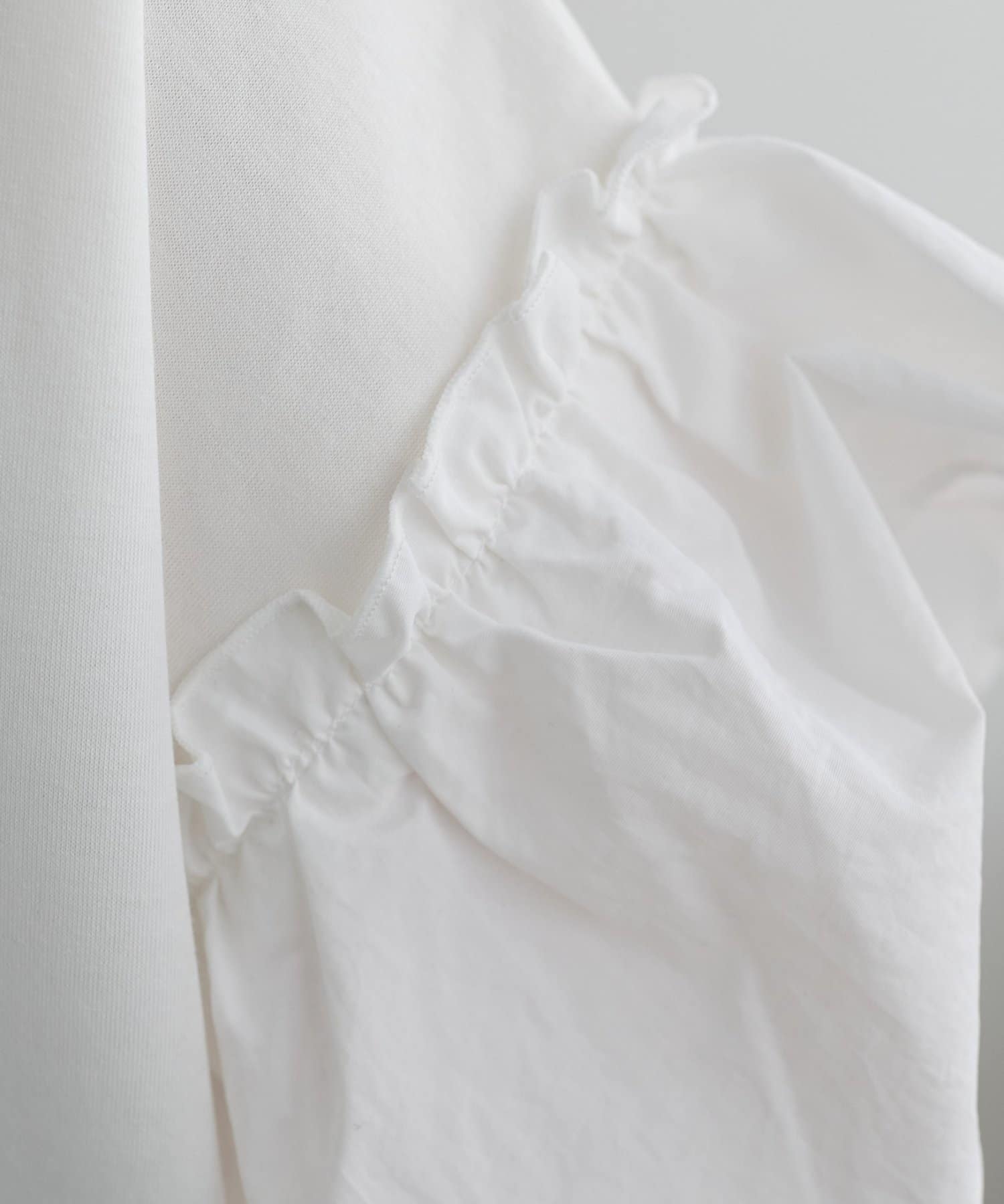 DISCOAT(ディスコート) 【WEB限定】袖布帛ドッキングプルオーバー