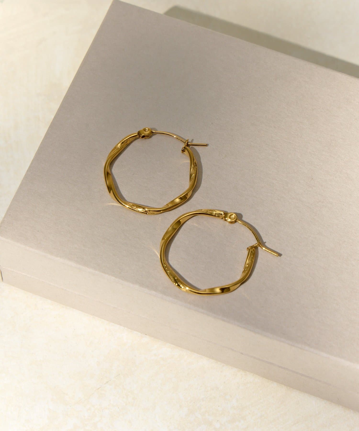 Lattice(ラティス) ＜ステンレス＞フープピアス