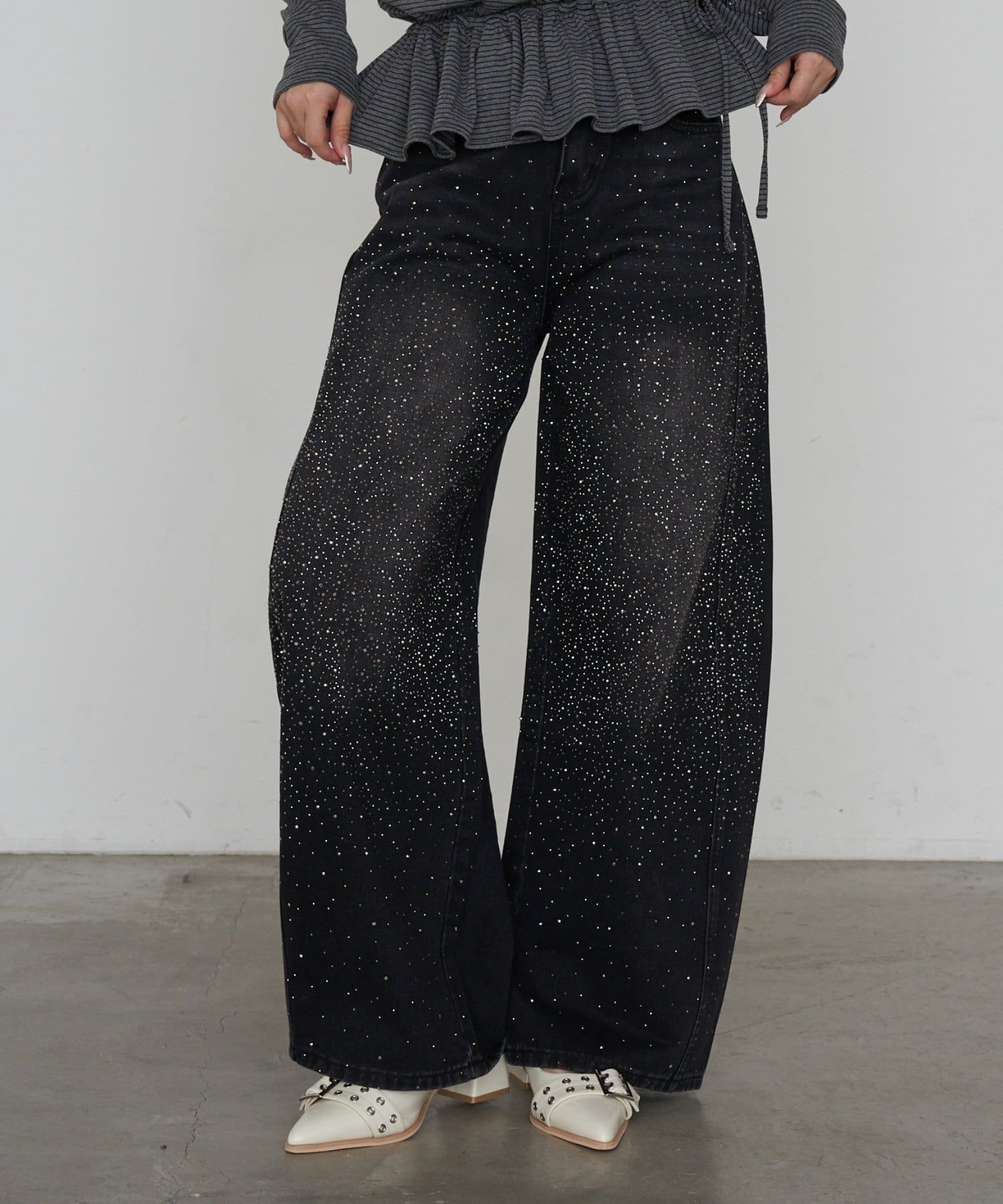 RAY CASSIN(レイカズン) ラインストーンバレルデニムパンツ