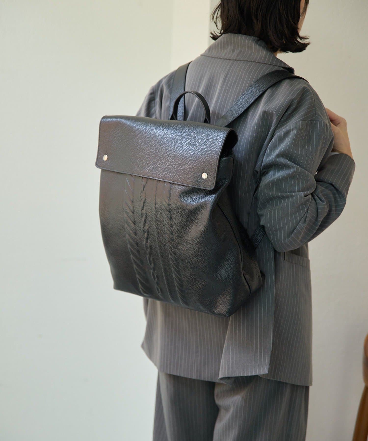 ear PAPILLONNER(イア パピヨネ) 【IOPELLE(イオペレ）】チェーンスタンプリュック