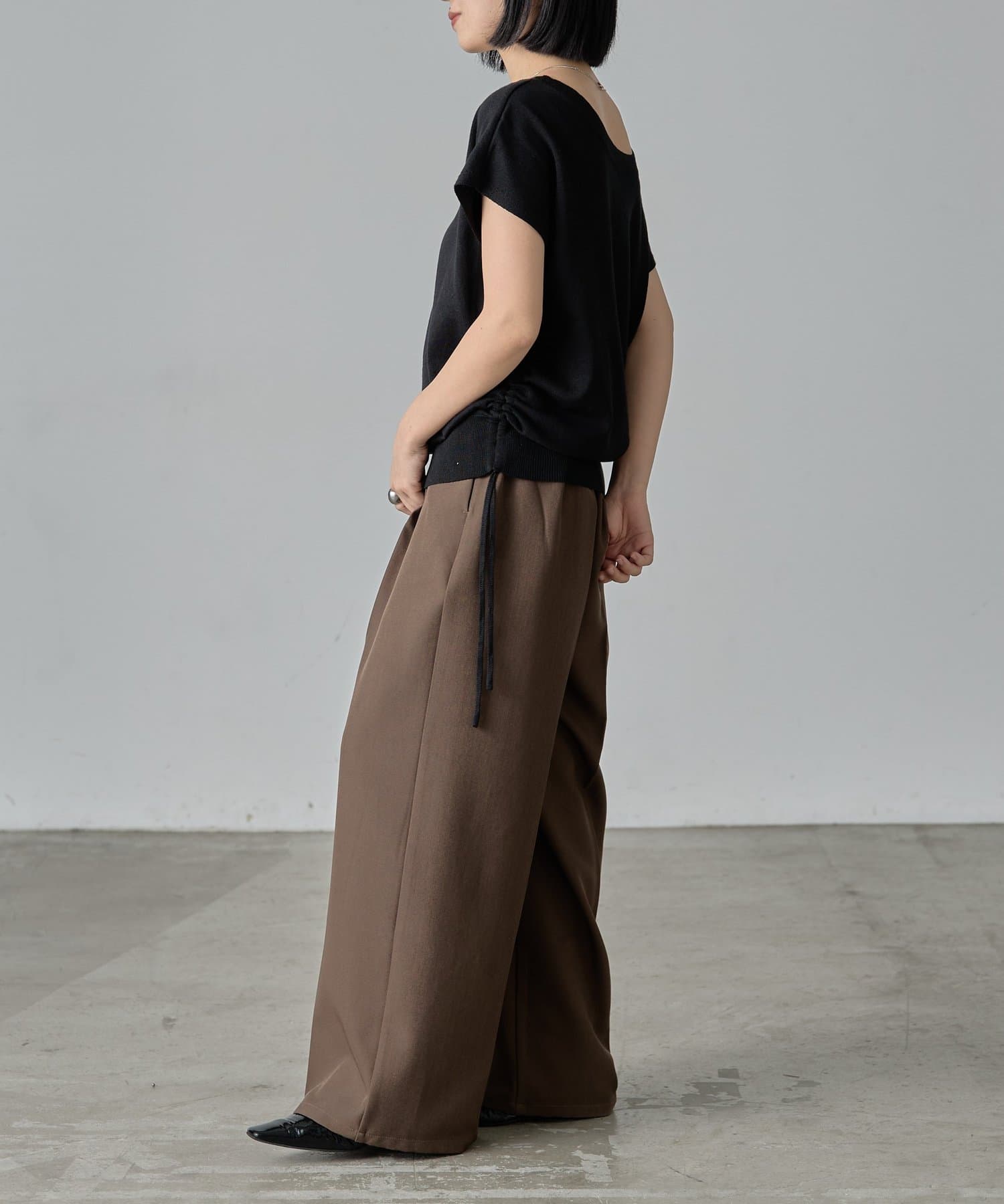 -goocy-(グーシー) サイドシャーリングVネックプルオーバー