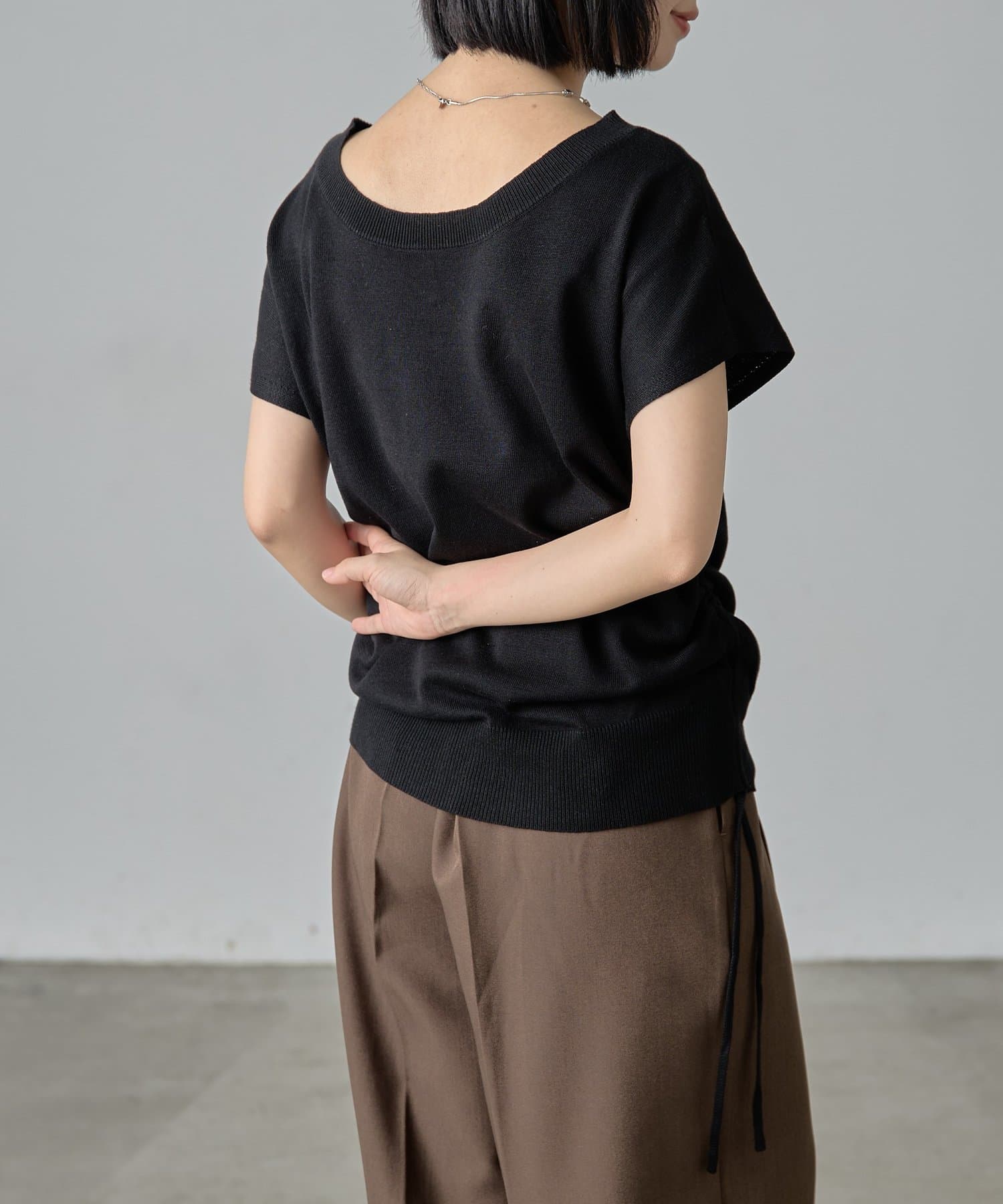 -goocy-(グーシー) サイドシャーリングVネックプルオーバー