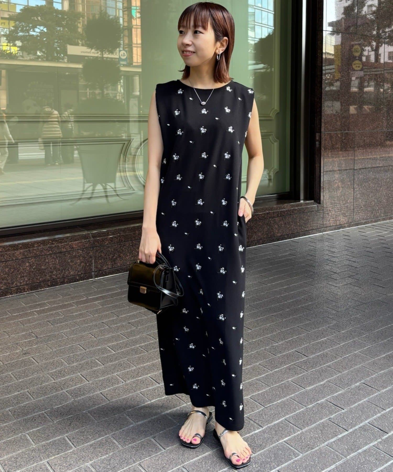 LOUNGEDRESS(ラウンジドレス) 【@iristagramuuコラボ】ショルダータック刺繍ワンピース