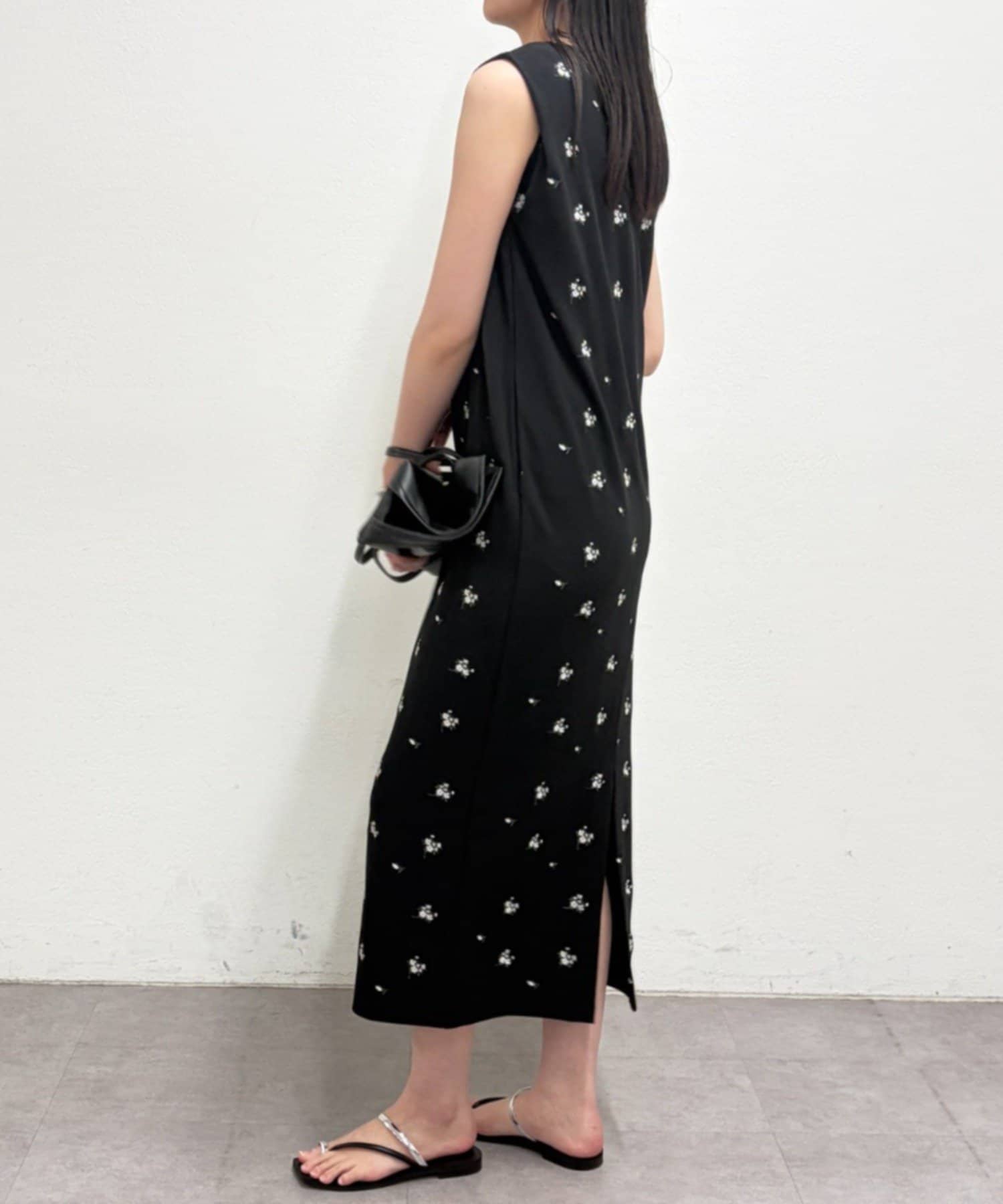 LOUNGEDRESS(ラウンジドレス) 【@iristagramuuコラボ】ショルダータック刺繍ワンピース