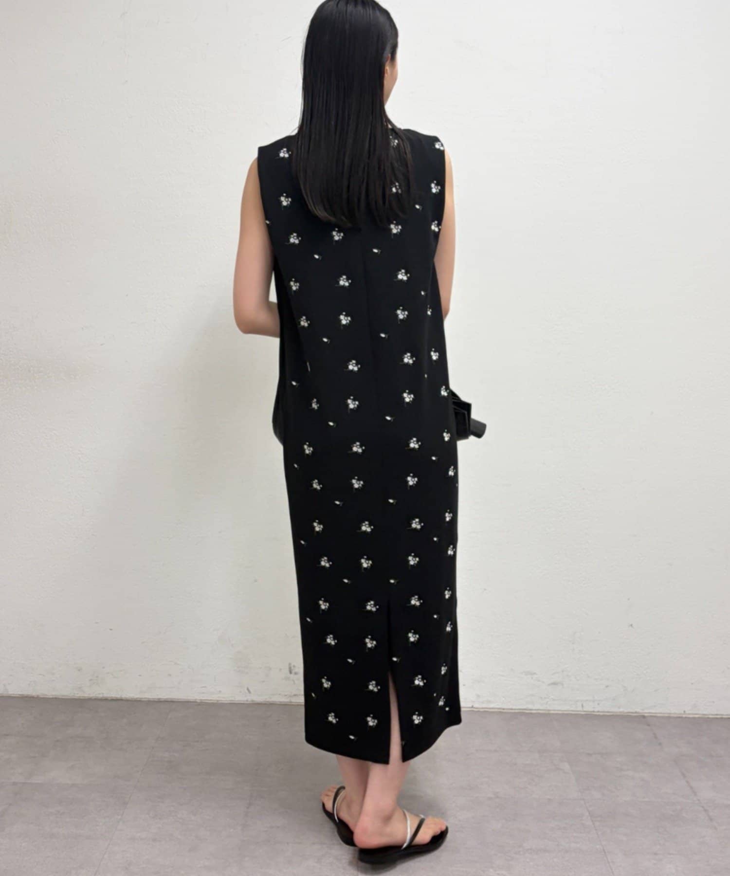 LOUNGEDRESS(ラウンジドレス) 【@iristagramuuコラボ】ショルダータック刺繍ワンピース