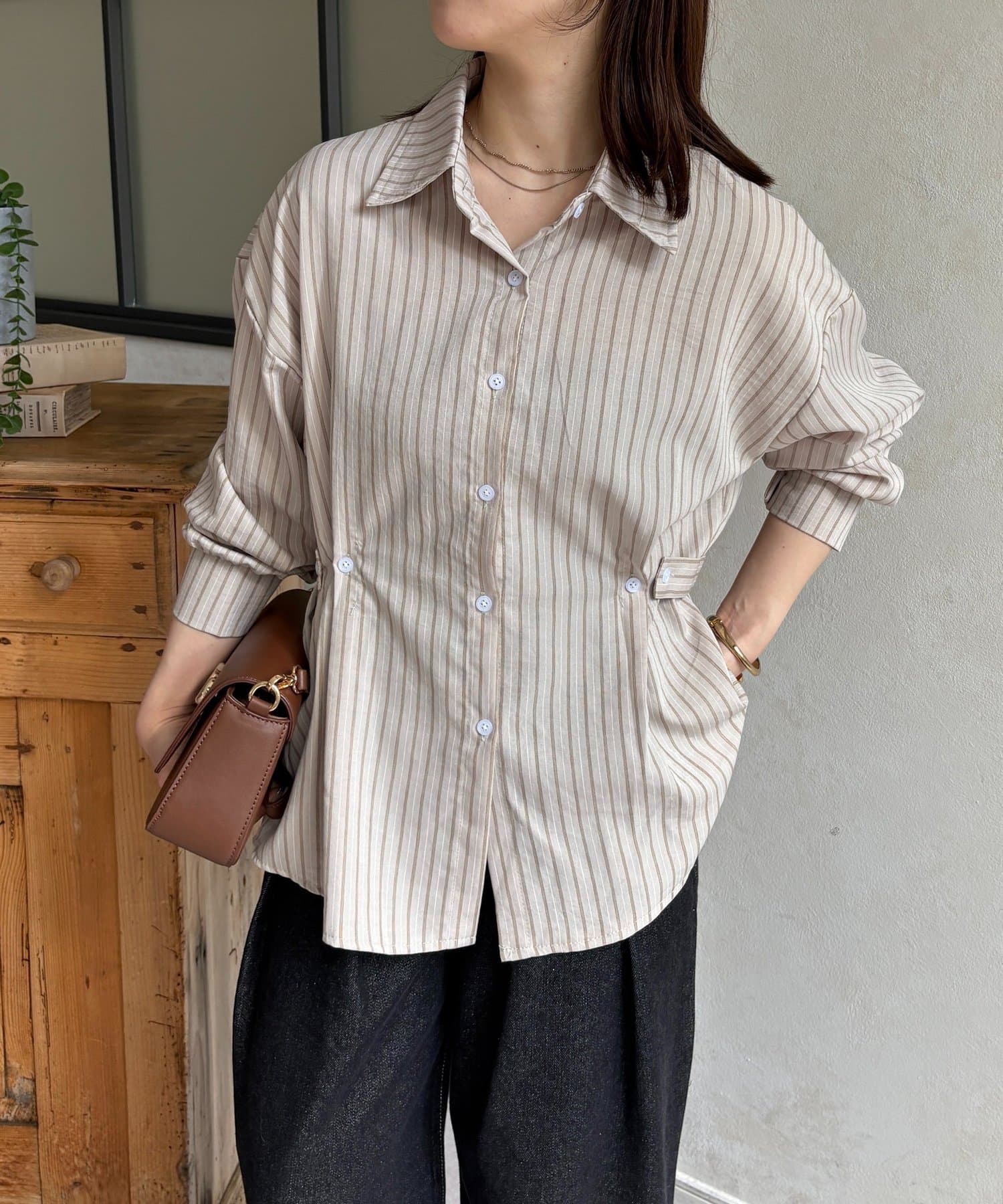 Thevon.(ゼヴォン) ウエストベルトストライプシャツ