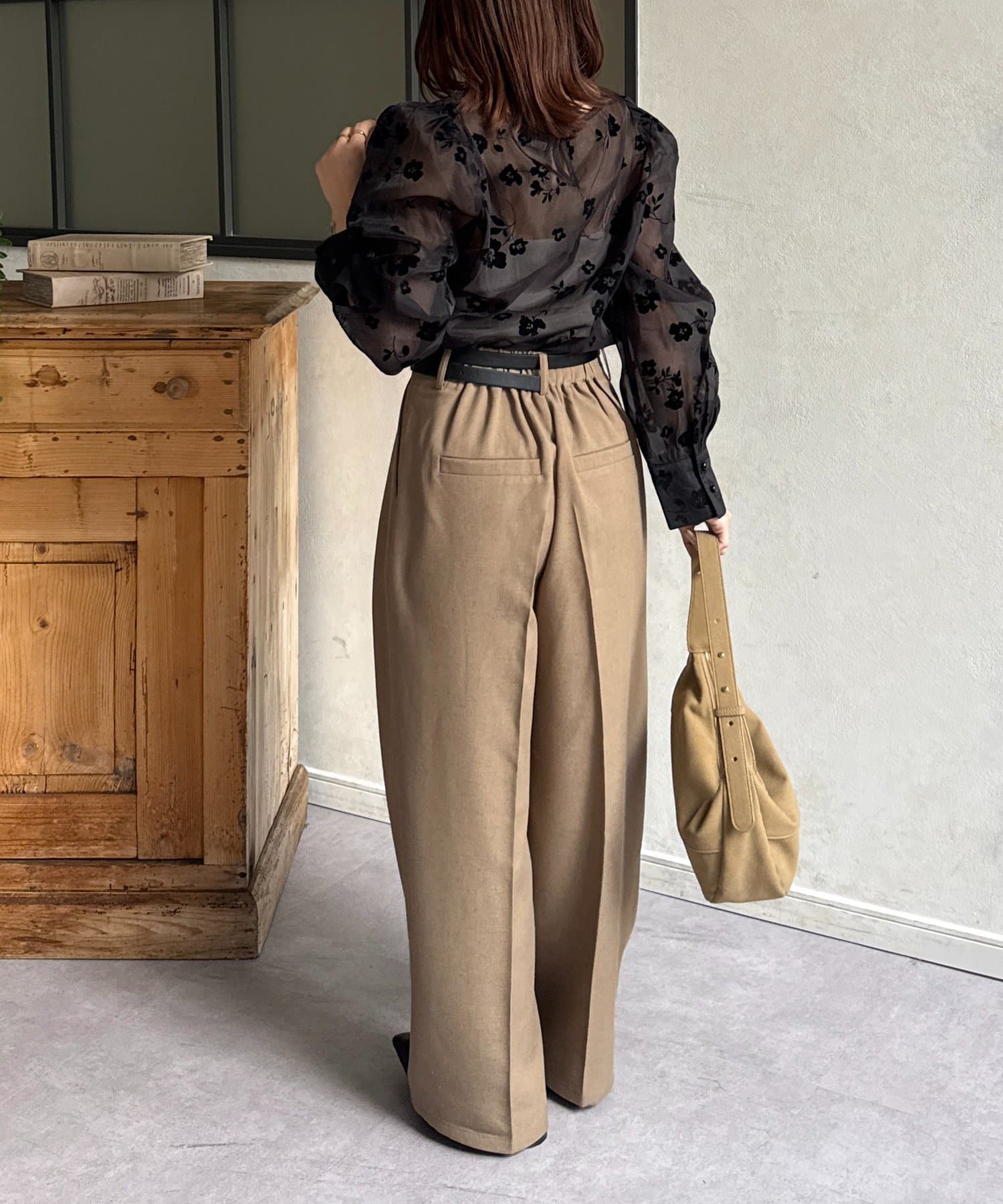 Thevon.(ゼヴォン) 花柄オーガンジーブラウス