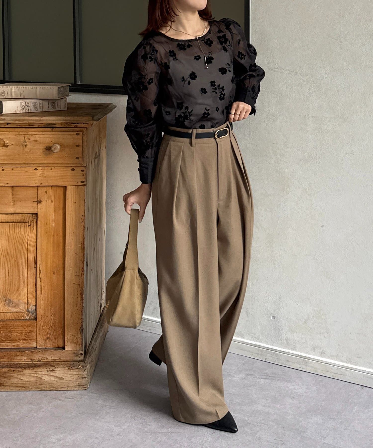 Thevon.(ゼヴォン) 花柄オーガンジーブラウス