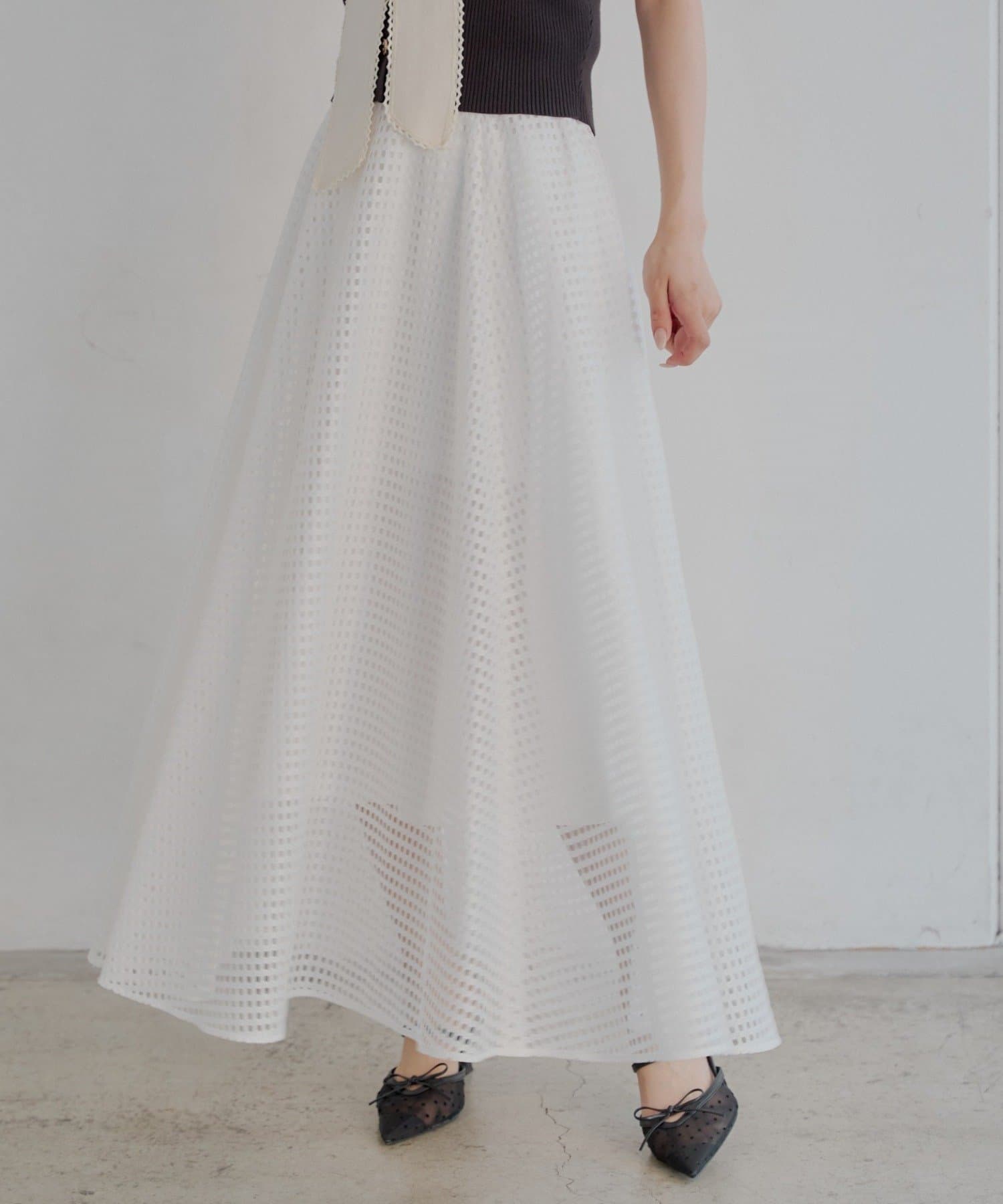 OUTLET(アウトレット) 【Chico】レザーベルト付きドットメッシュフレアスカート