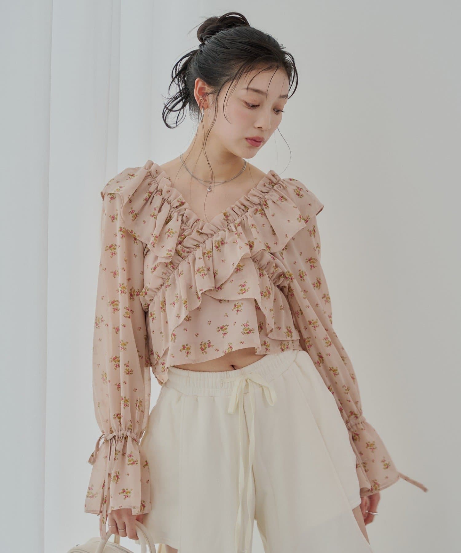 Chico】2wayクロスフリルデザインブラウス | OUTLET(アウトレット