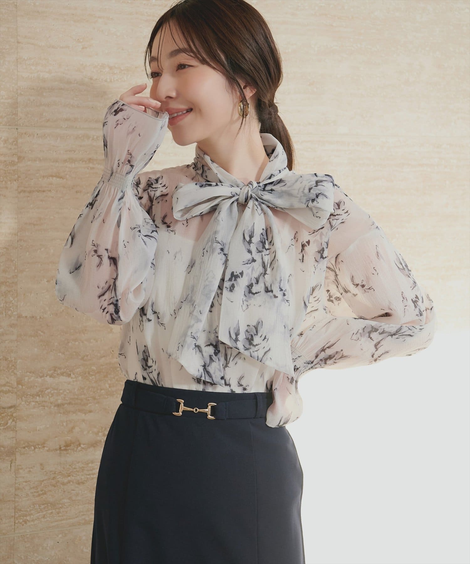 natural couture(ナチュラルクチュール) シアーボウタイブラウス