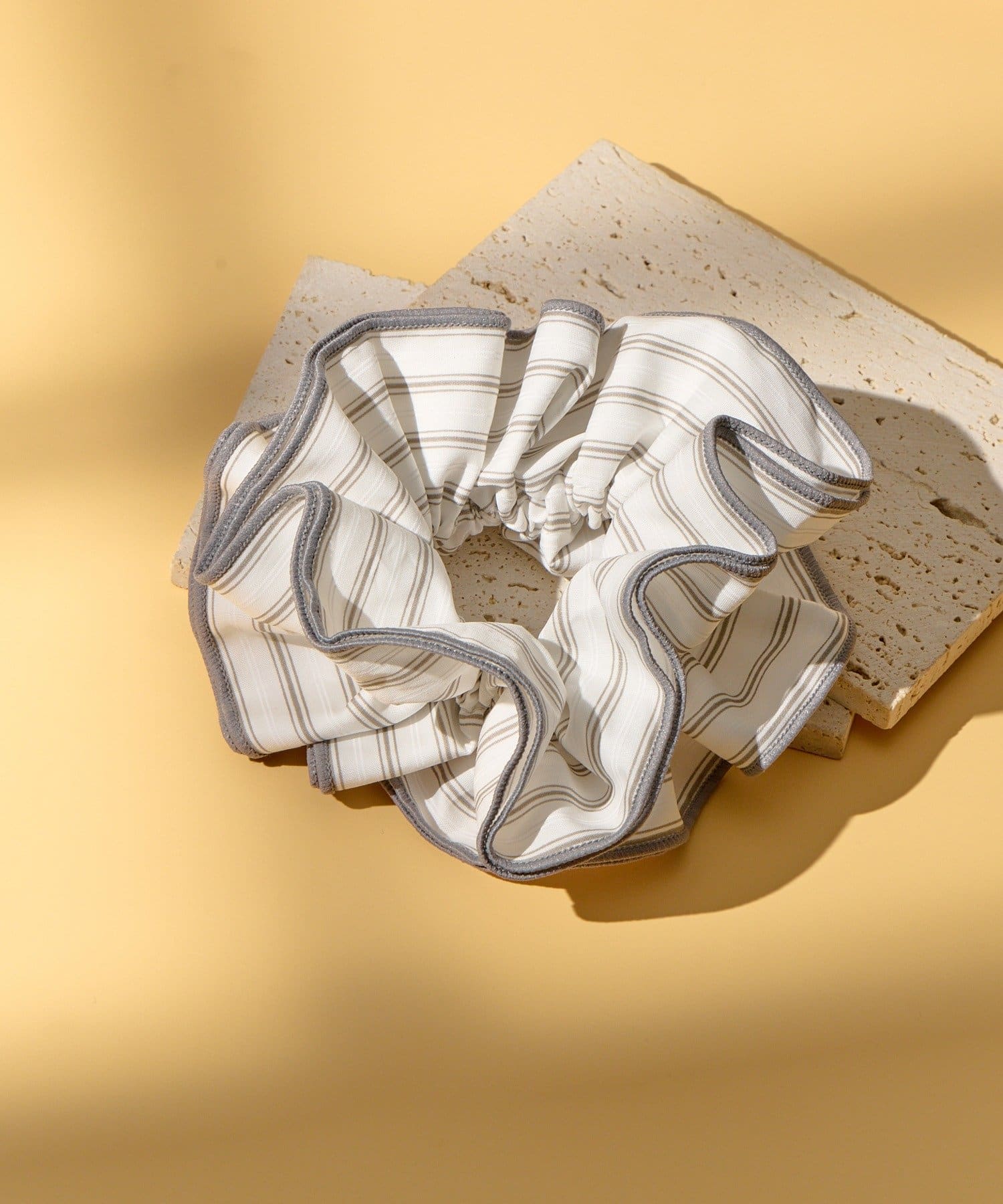 Lattice(ラティス) ストライプシュシュ