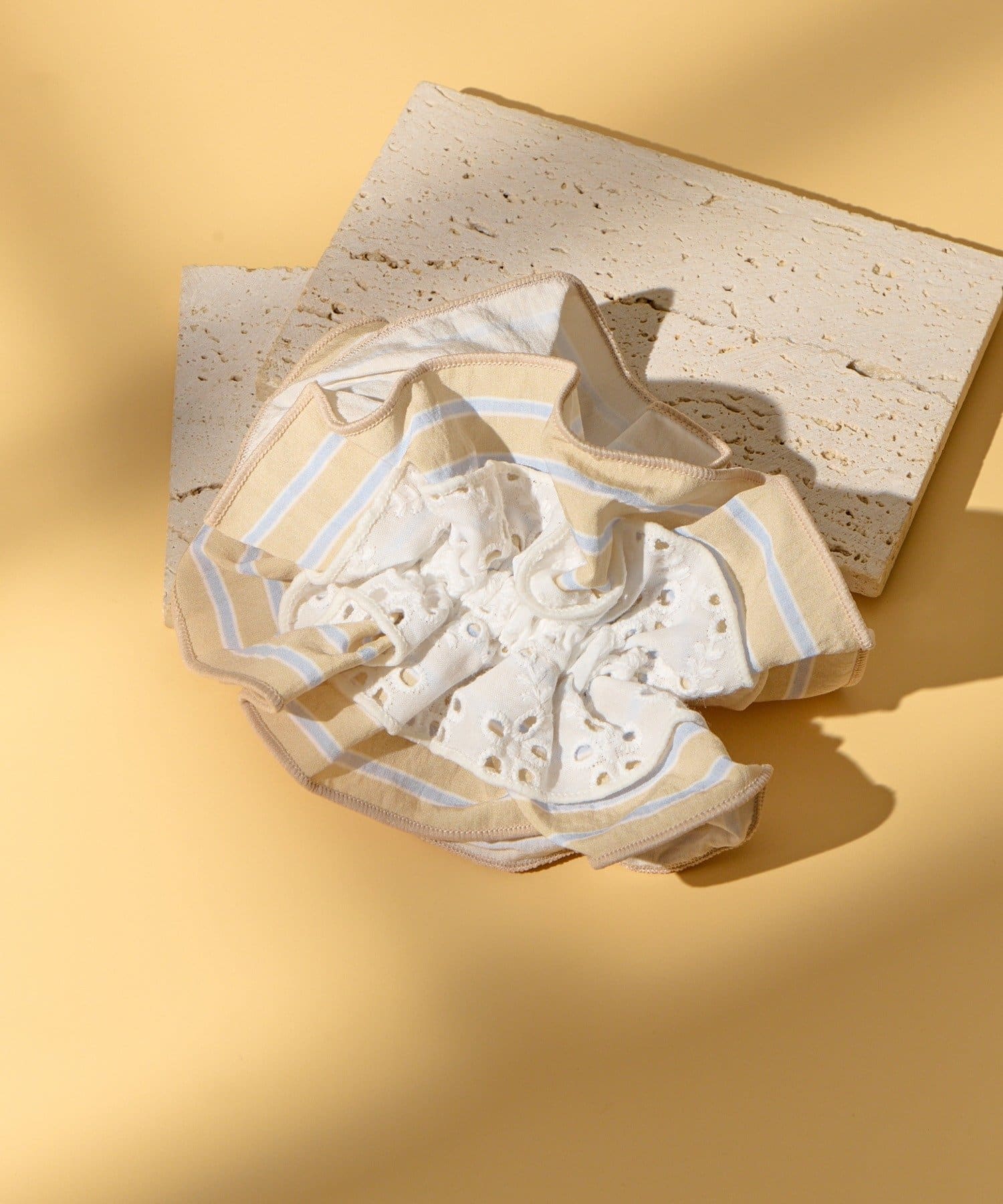 Lattice(ラティス) ストライプレースシュシュ