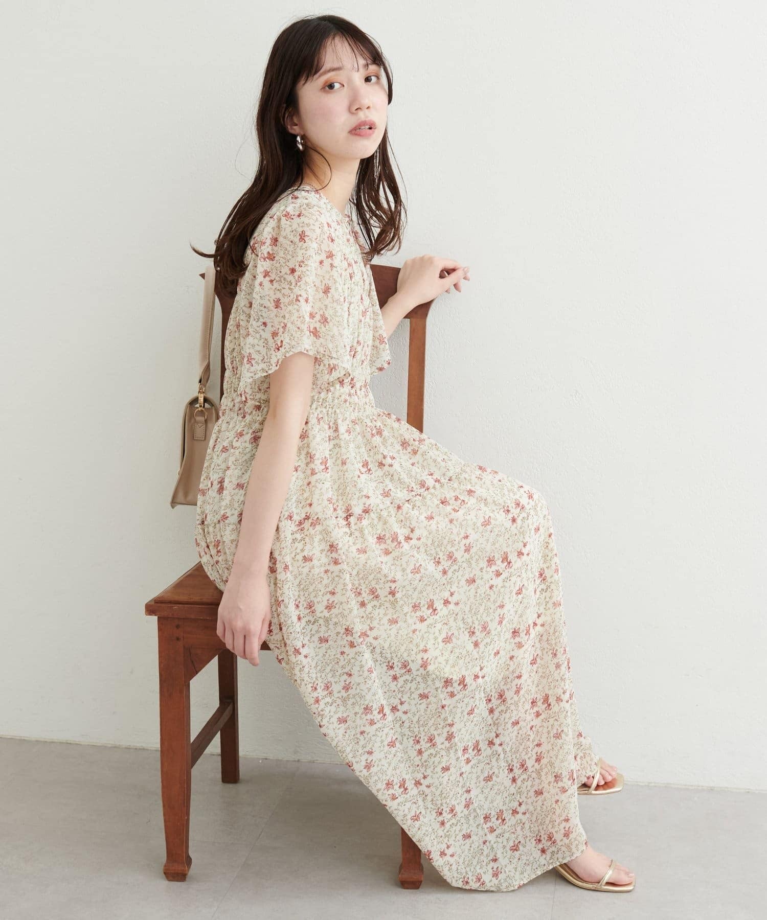 NICE CLAUP / OLIVE des OLIVE OUTLET(ナイスクラップ  / オリーブ デ オリーブ アウトレット) 【natural couture】変形シャーリングフレンチスリーブワンピース