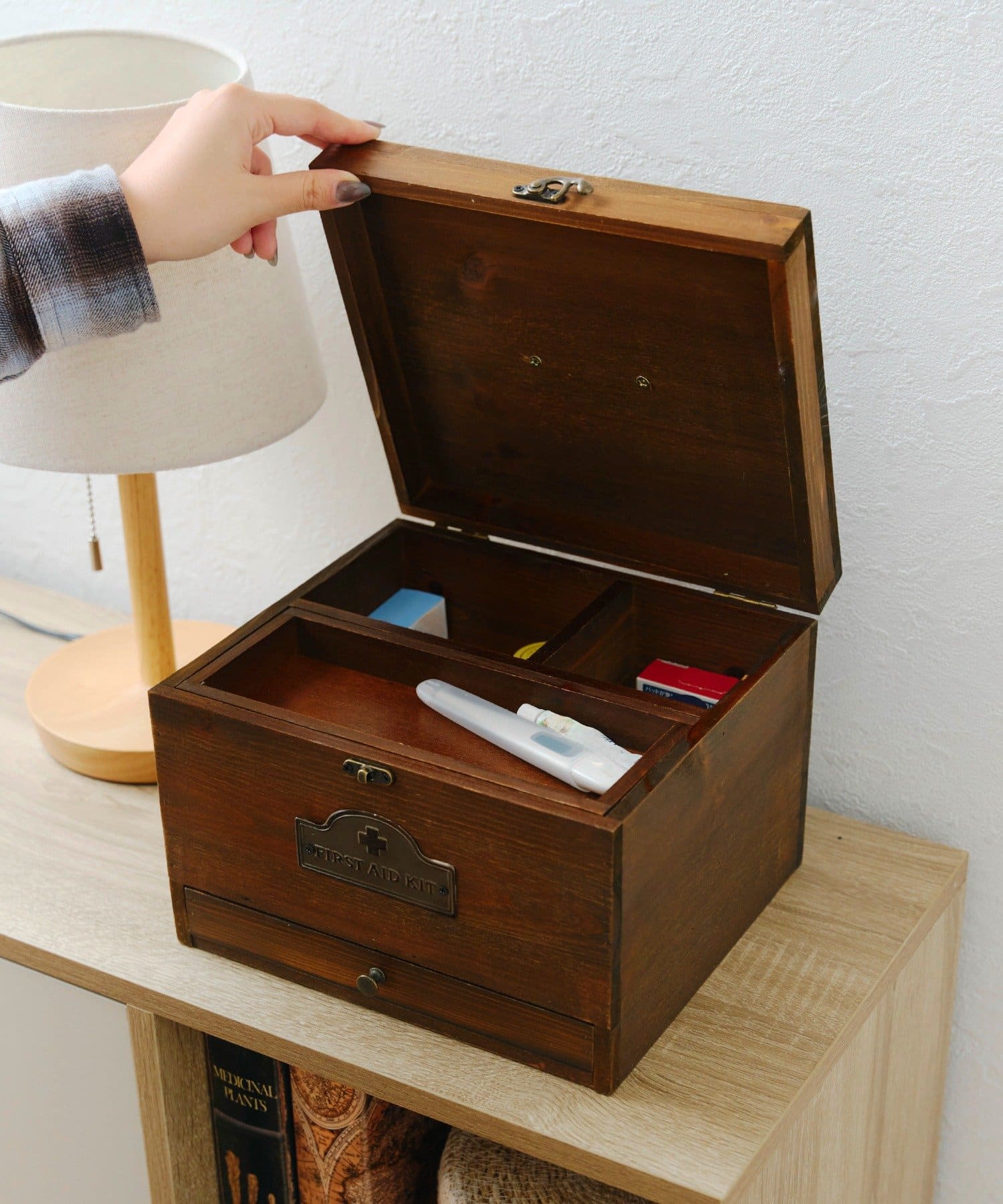 salut!(サリュ) アンティークメディスンボックス