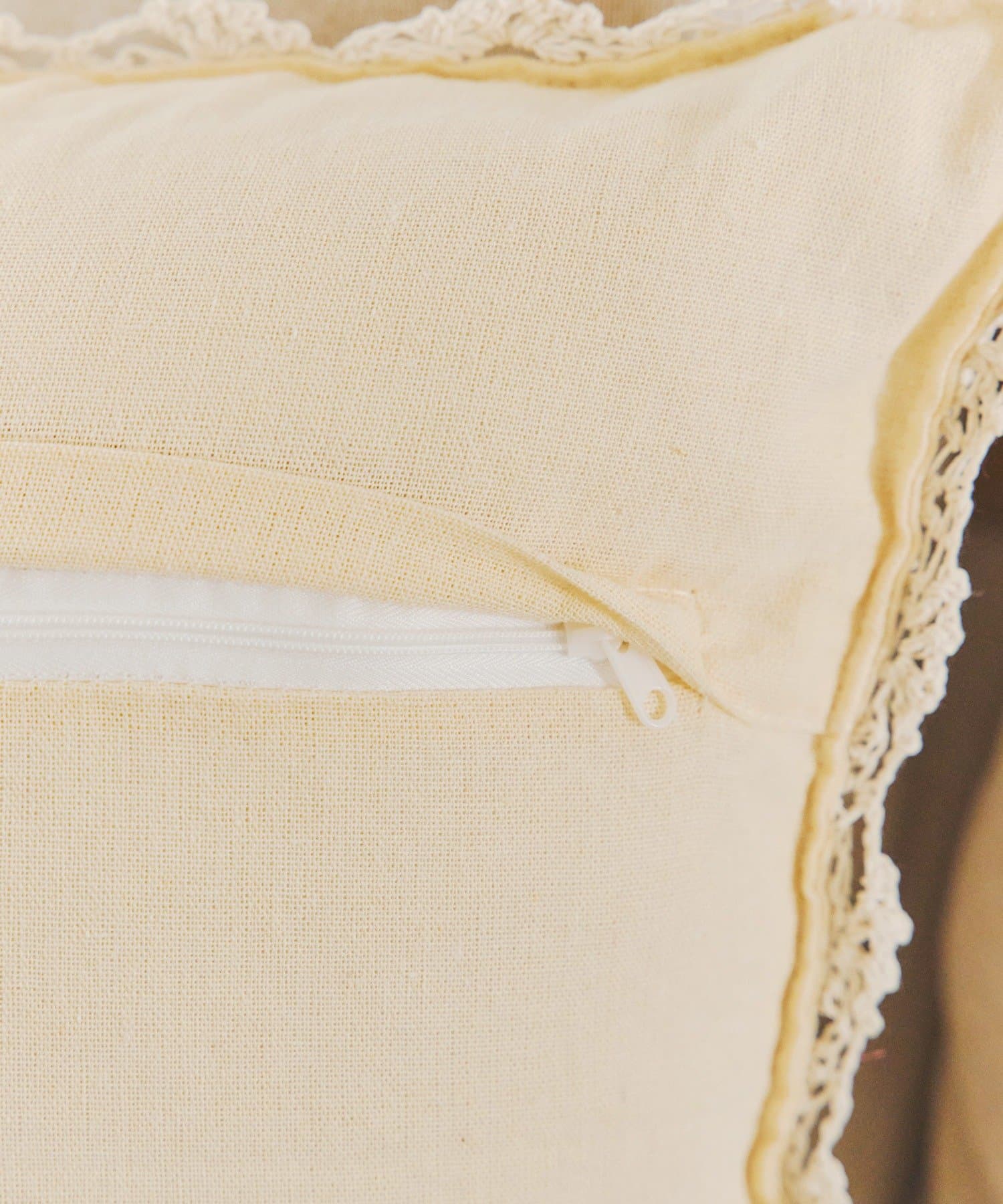 salut!(サリュ) クロッシェフラワークッションカバー：45×45cm／mignon