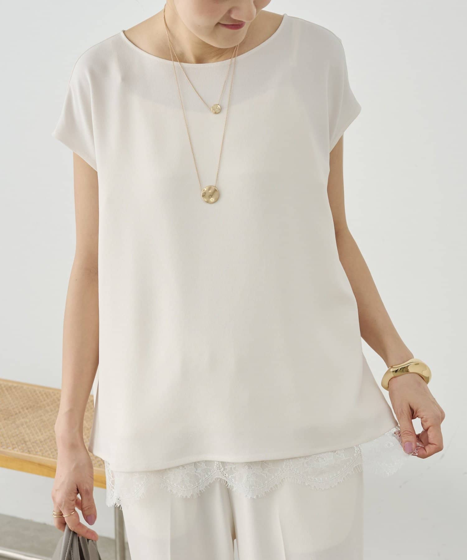 BEARDSLEY(ビアズリー) 《3/28(土)12時予約開始》バックサテンフレンチブラウス《LIVETART》