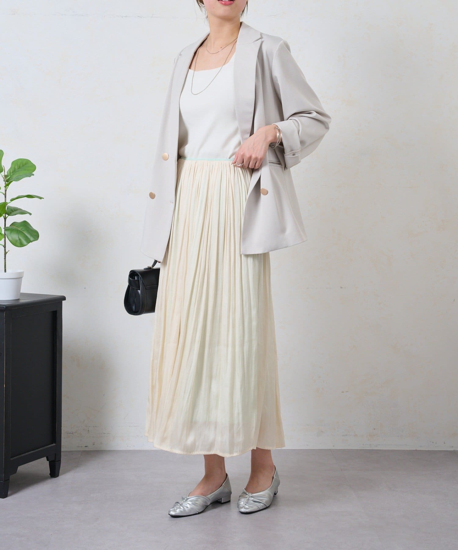 Jena　espace merveilleux(ジェナ　エスパスメルヴェイユ) 細ラインフレアスカート