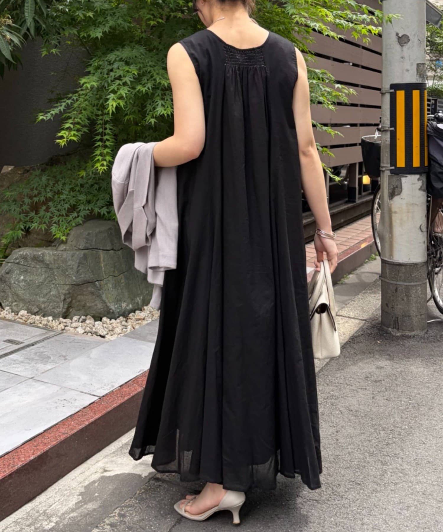 Jena　espace merveilleux(ジェナ　エスパスメルヴェイユ) コットンボイルノースリワンピース