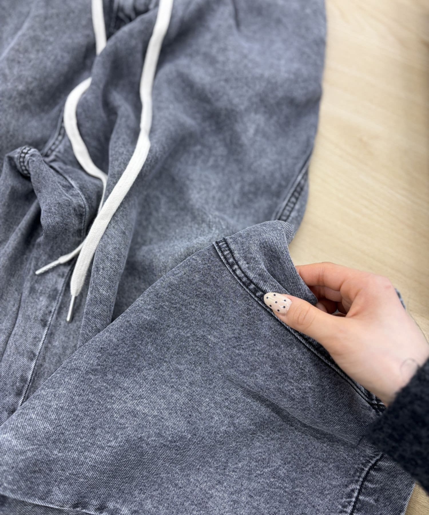 LOCUST(ローカスト) 【快適・スタイルアップ】デニムイージーパンツ