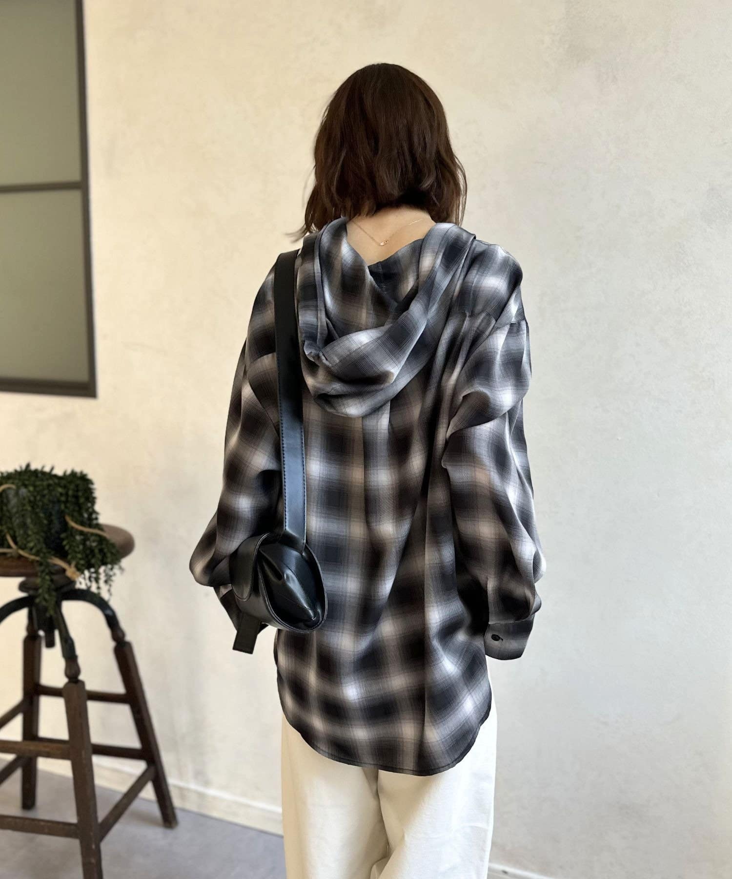 LOCUST(ローカスト) 【シアー素材】フードチェックロングシャツ