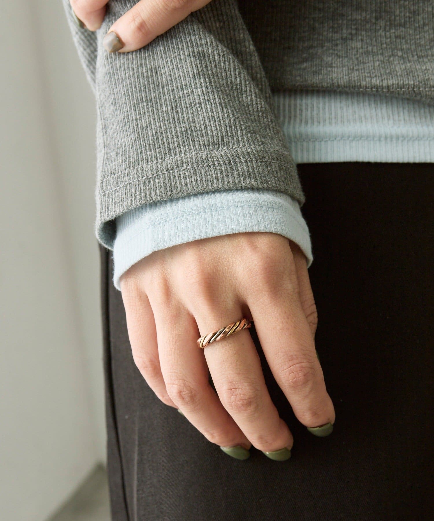 ear PAPILLONNER(イア パピヨネ) 《スターリングシルバー使用》3色コンビリング