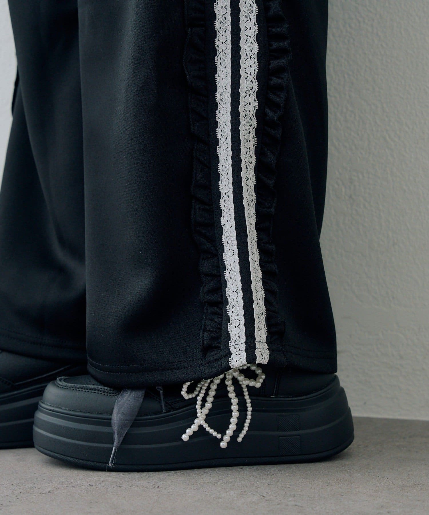 NICE CLAUP / OLIVE des OLIVE OUTLET(ナイスクラップ  / オリーブ デ オリーブ アウトレット) 【continuer】【セットアップ】トラックレースパンツ