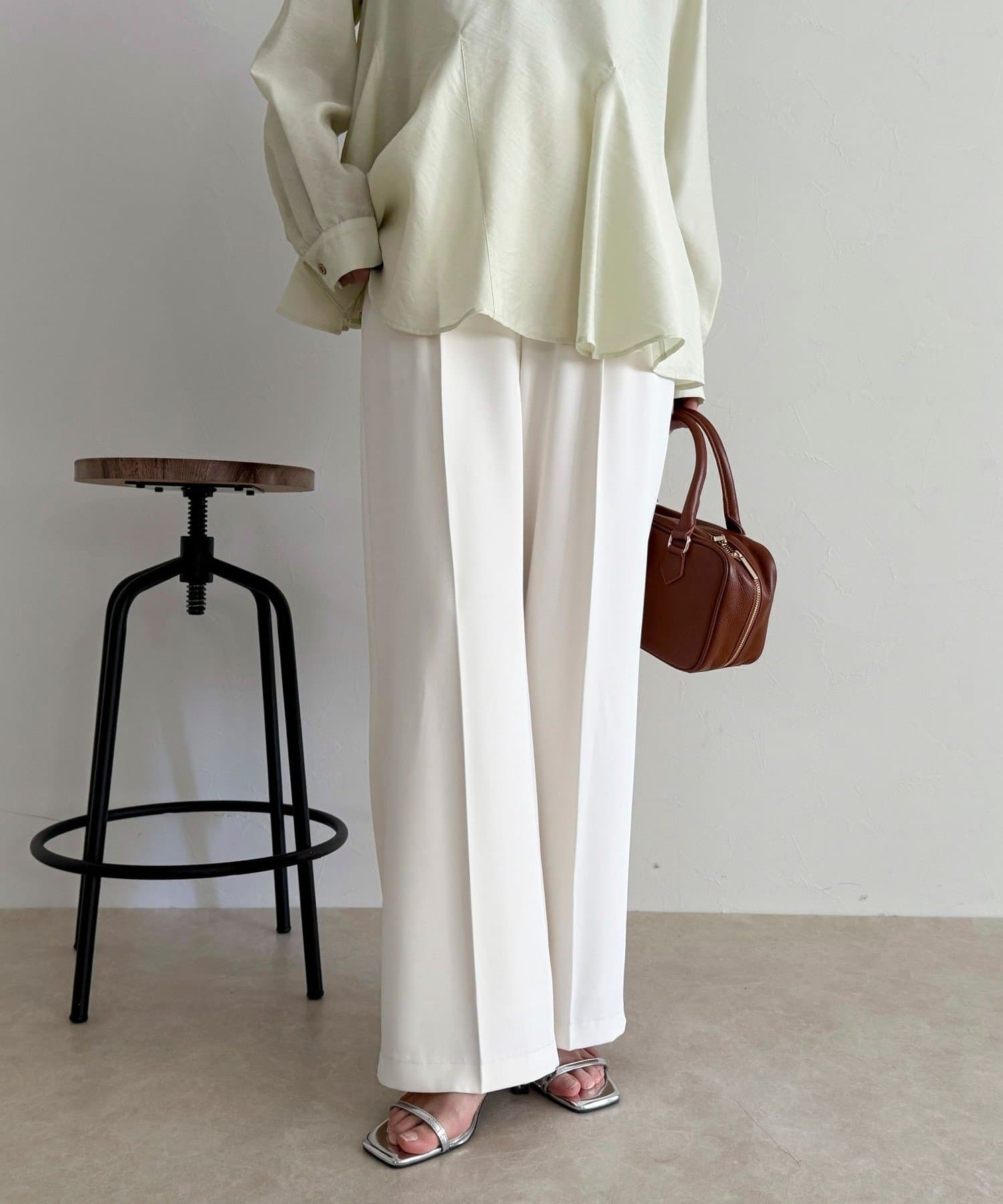 FREDY & GLOSTER(フレディ アンド グロスター) 【オン・オフ対応/高身長サイズあり】とろみツイルタックスラックス