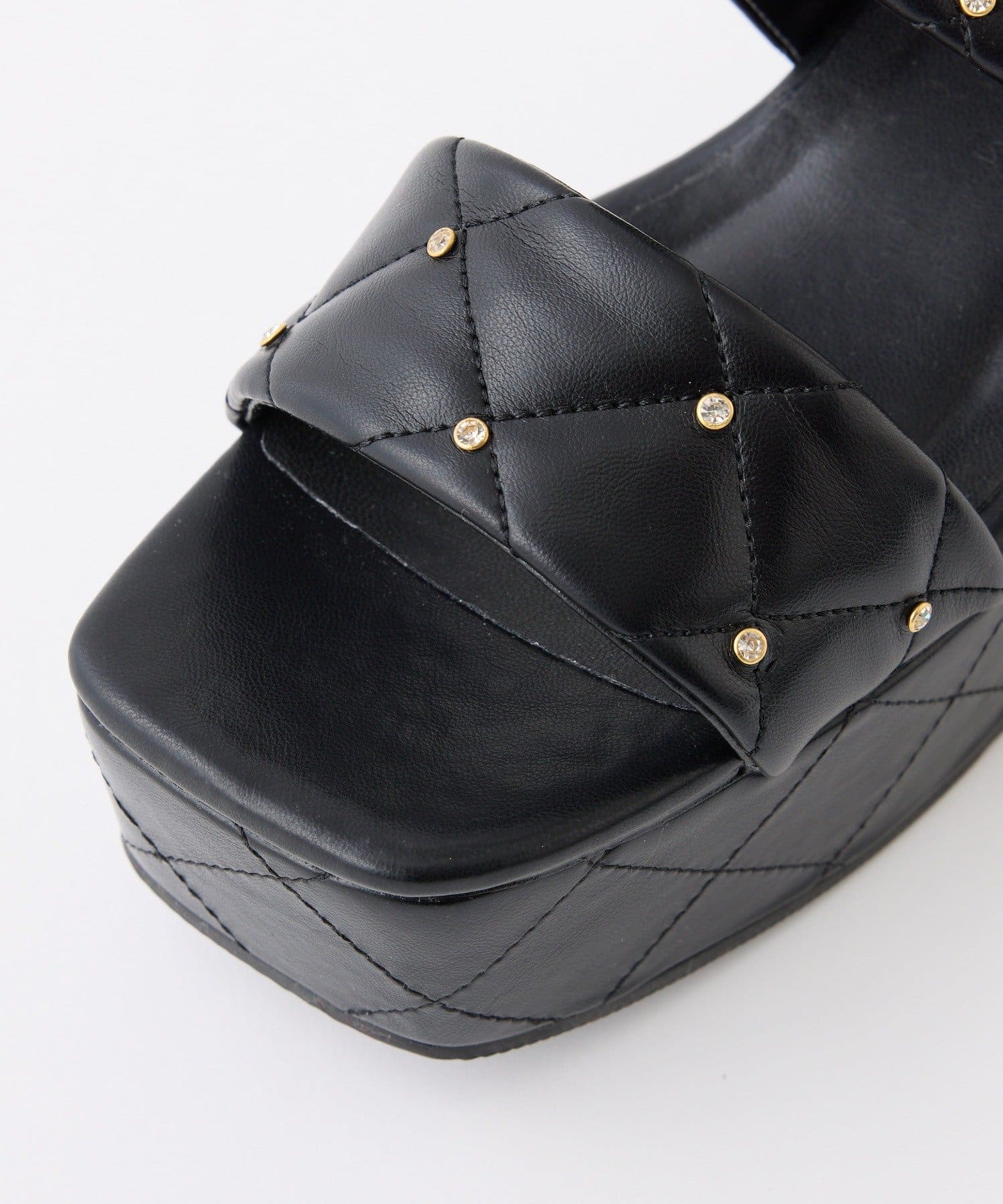 one after another NICE CLAUP(ワンアフターアナザー ナイスクラップ) ビジュースタッズ付きキルティングサンダル