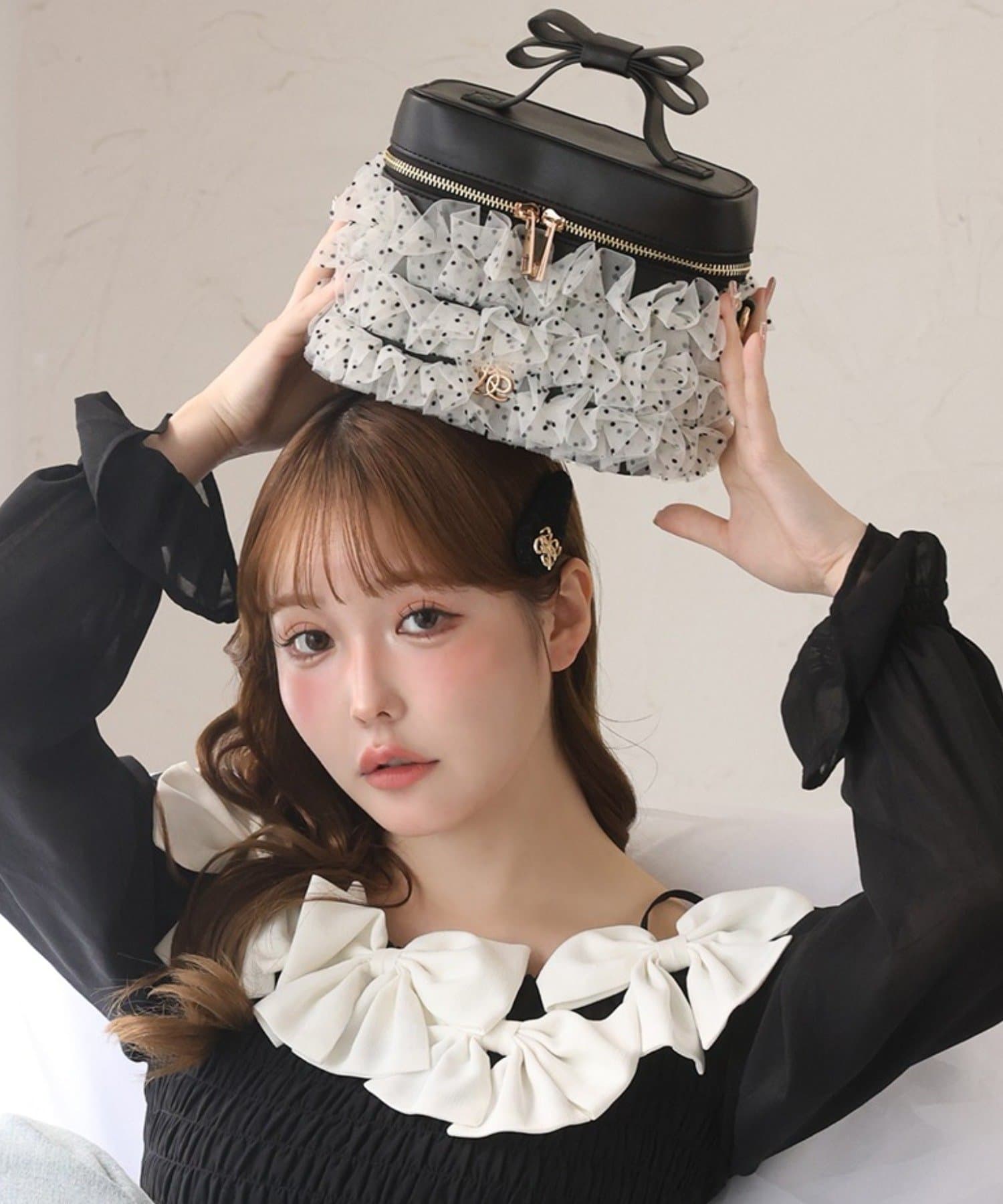 one after another NICE CLAUP(ワンアフターアナザー ナイスクラップ) チュールフリルリボンバニティバッグ