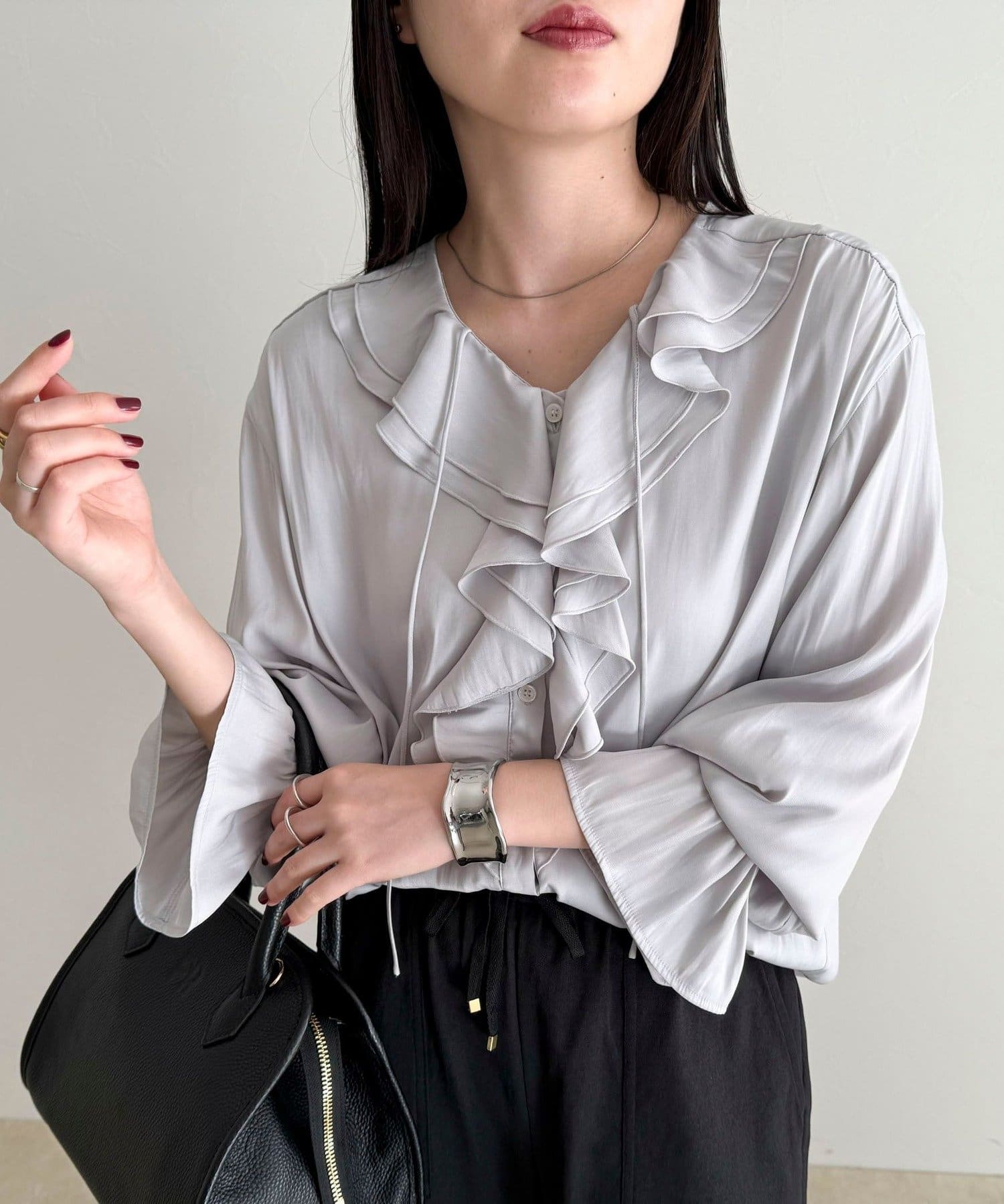 FREDY & GLOSTER(フレディ アンド グロスター) ボリュームフリル前開きブラウス