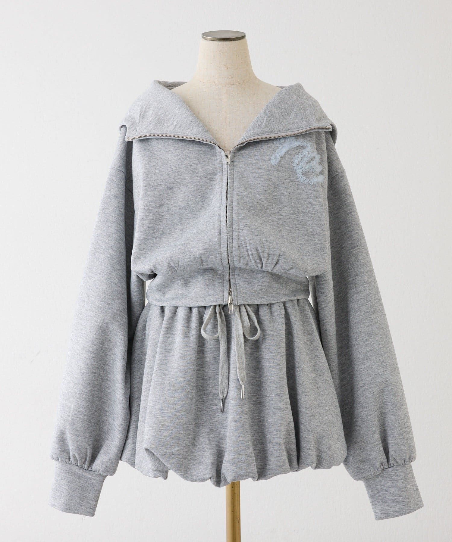 one after another NICE CLAUP(ワンアフターアナザー ナイスクラップ) チュールロゴパーカー