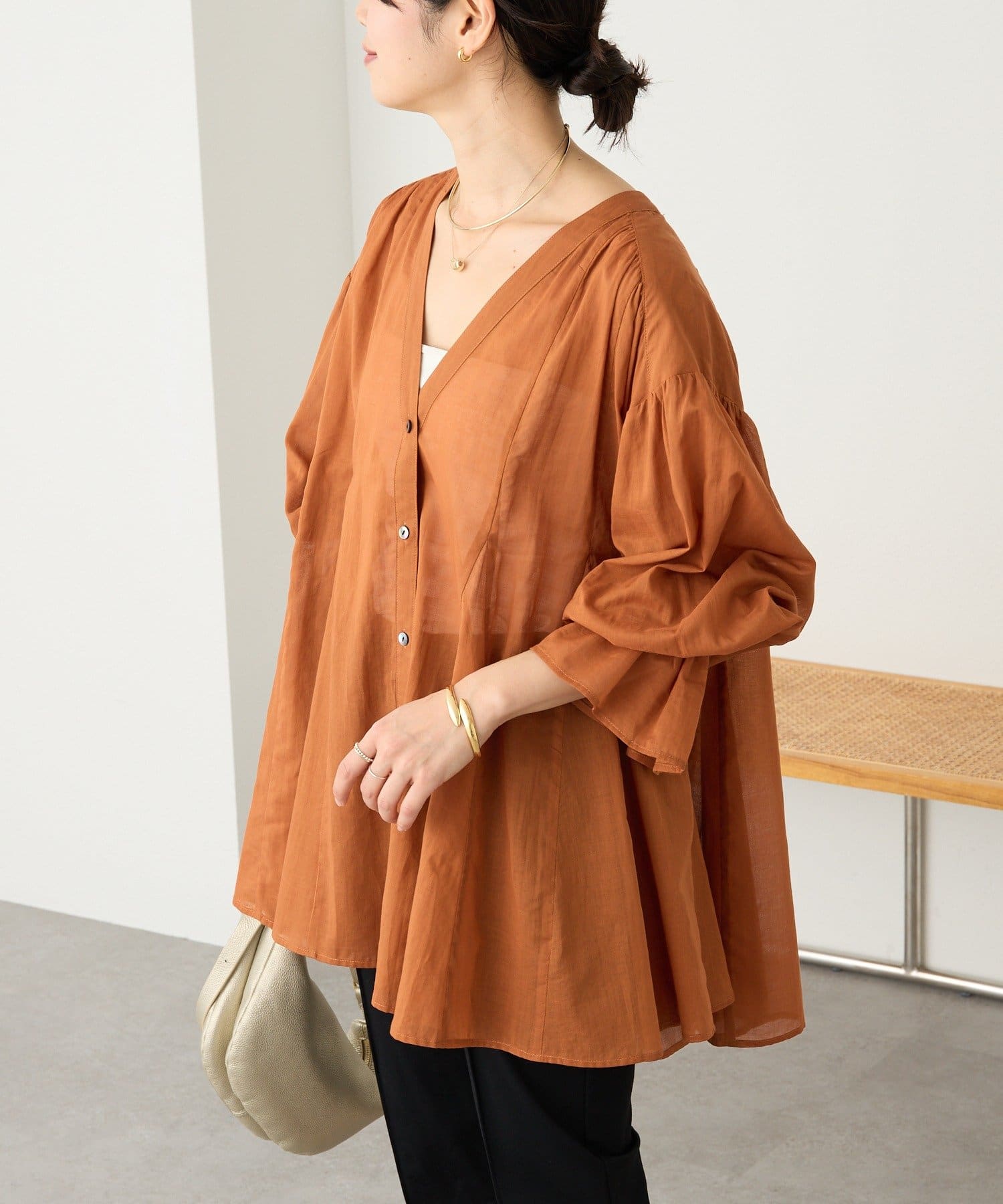 RIVE DROITE(リヴドロワ) 予約【着映え】コットンペプラムギャザーブラウス/5月下旬お届け予定