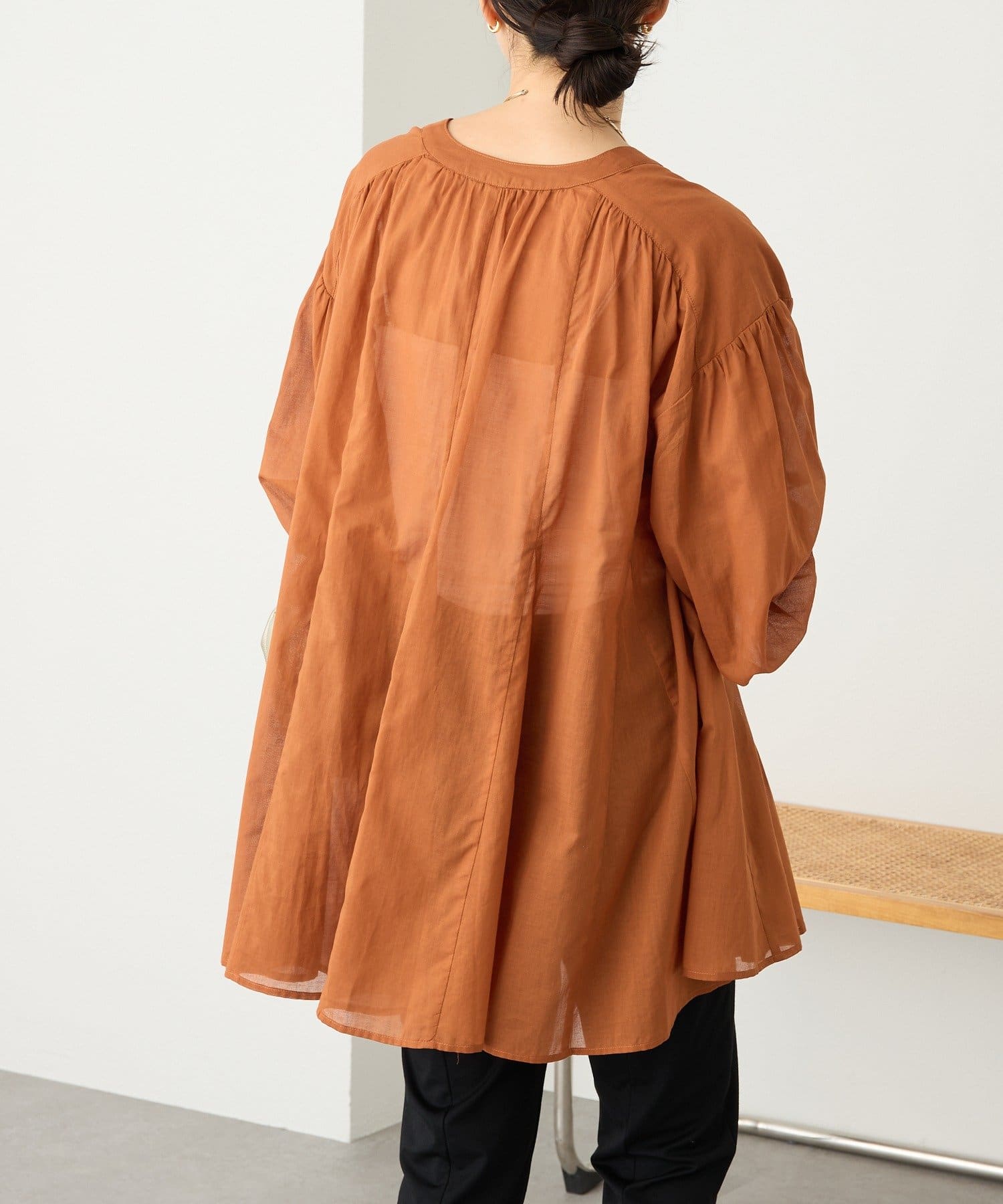 RIVE DROITE(リヴドロワ) 予約【着映え】コットンペプラムギャザーブラウス/5月下旬お届け予定