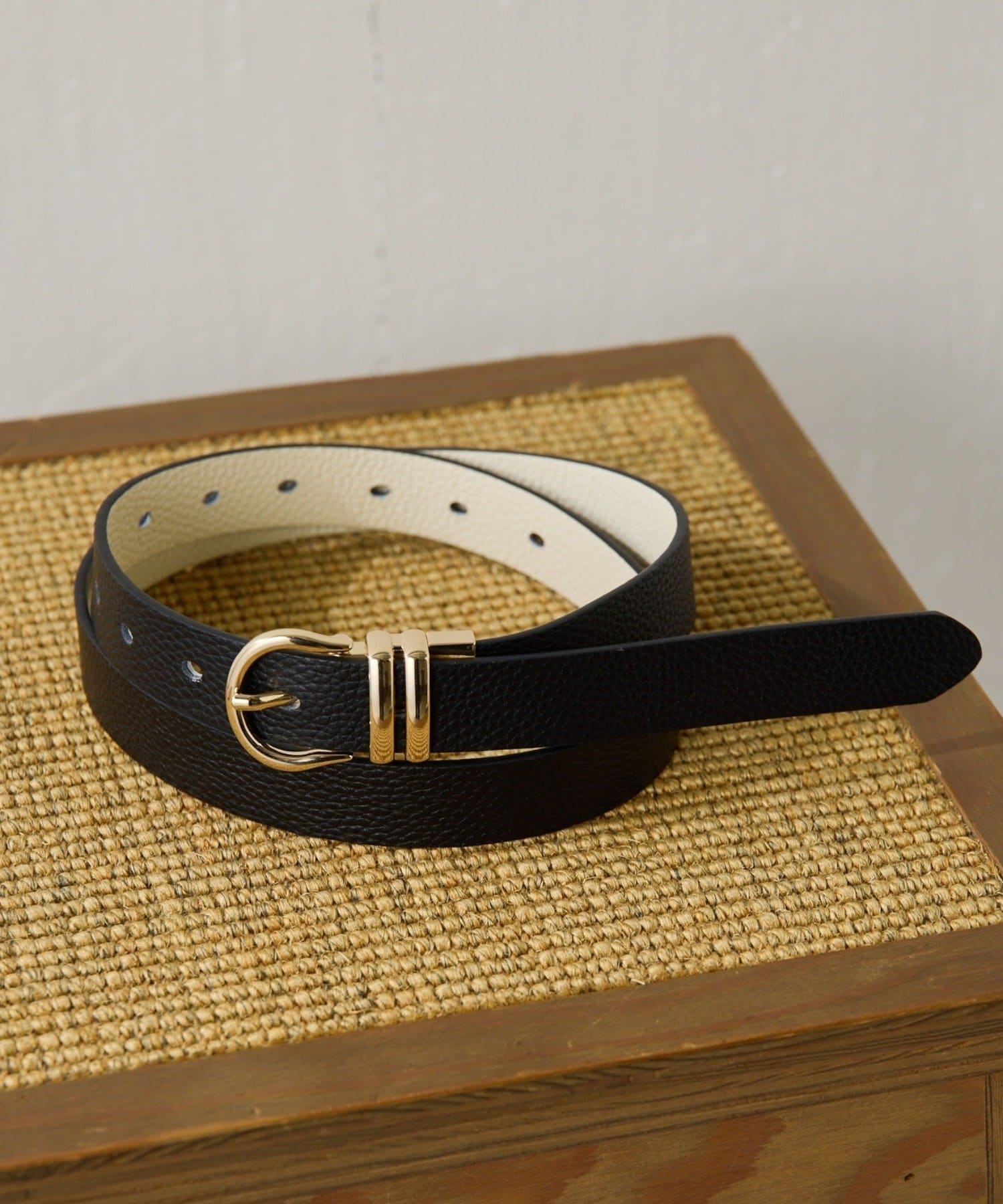 COLLAGE GALLARDAGALANTE(コラージュ ガリャルダガランテ) 【人気シリーズ/牛革】リバーシブルラウンドバックルベルト