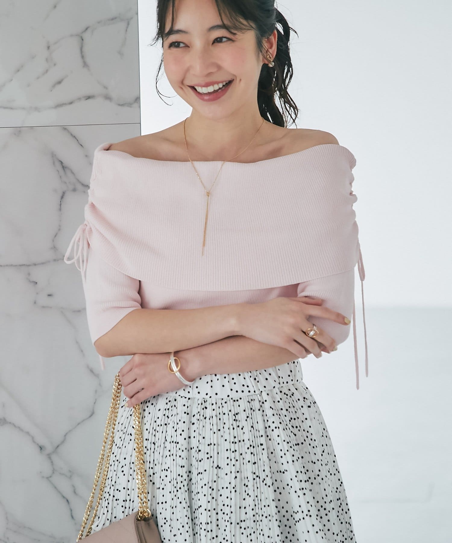 La boutique BonBon(ラブティックボンボン) クールタッチUVオフショルリブニット