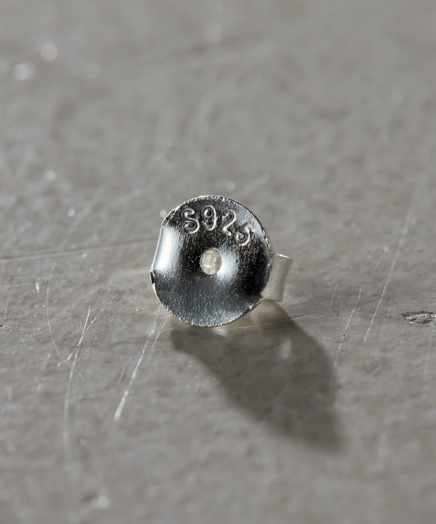 COLLAGE GALLARDAGALANTE(コラージュ ガリャルダガランテ) 【Sivelle./シヴェル】Silver925ノットモチーフピアス