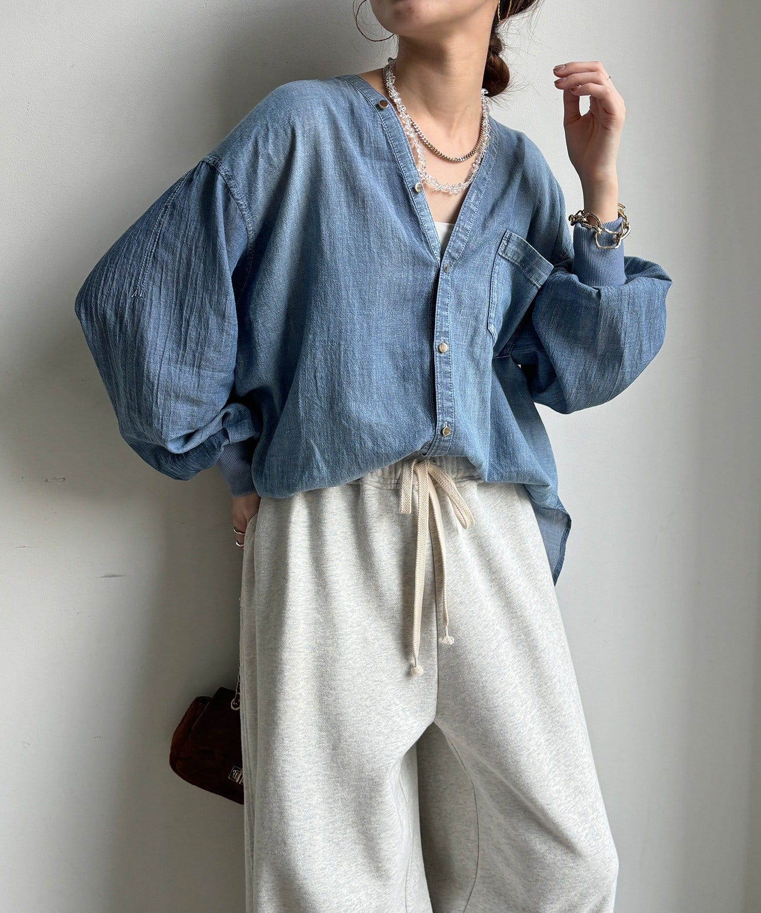 DOUDOU(ドゥドゥ) シアーデニム袖リブVVシャツ