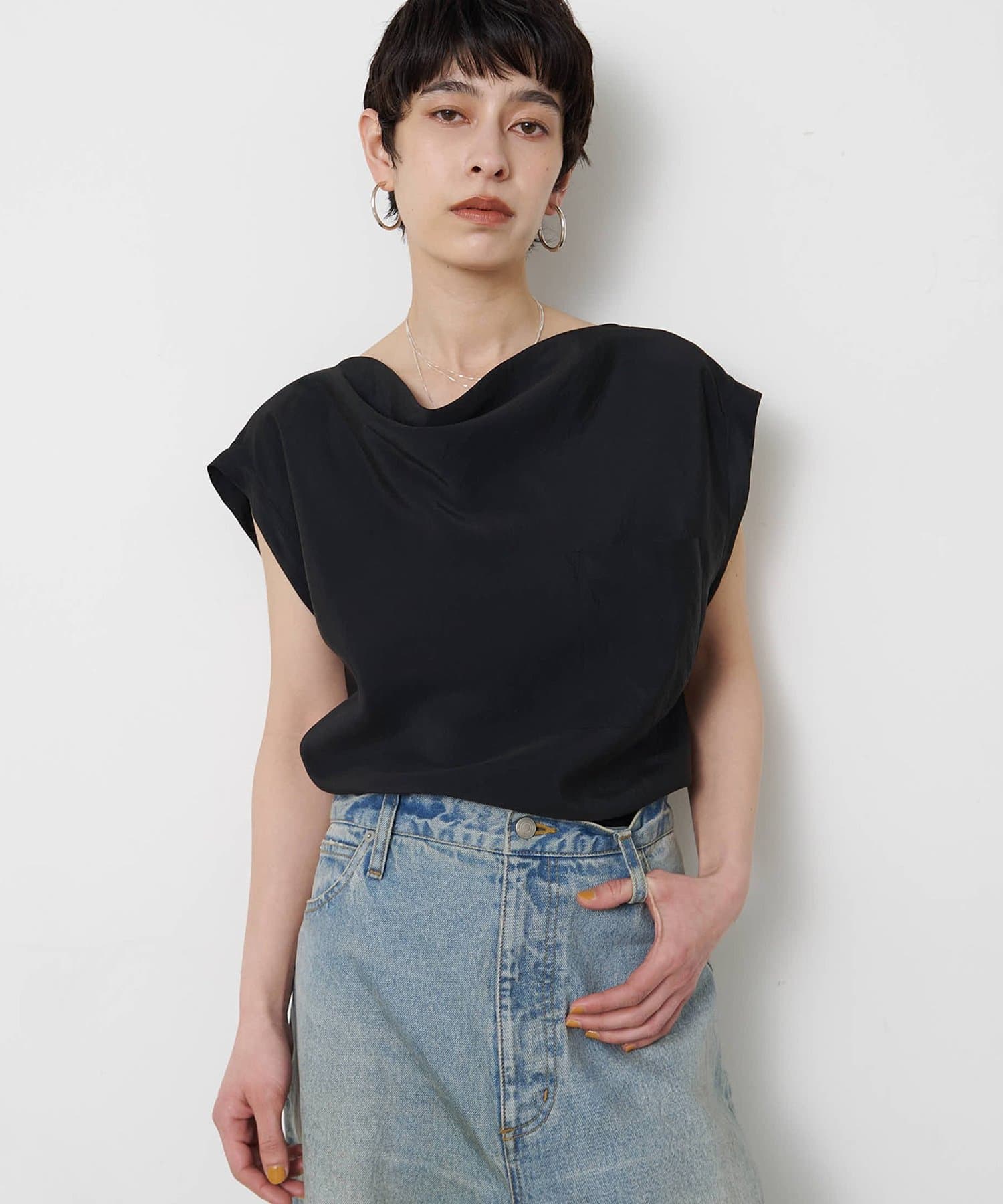 Whim Gazette(ウィム ガゼット) ドレープノースリーブブラウス