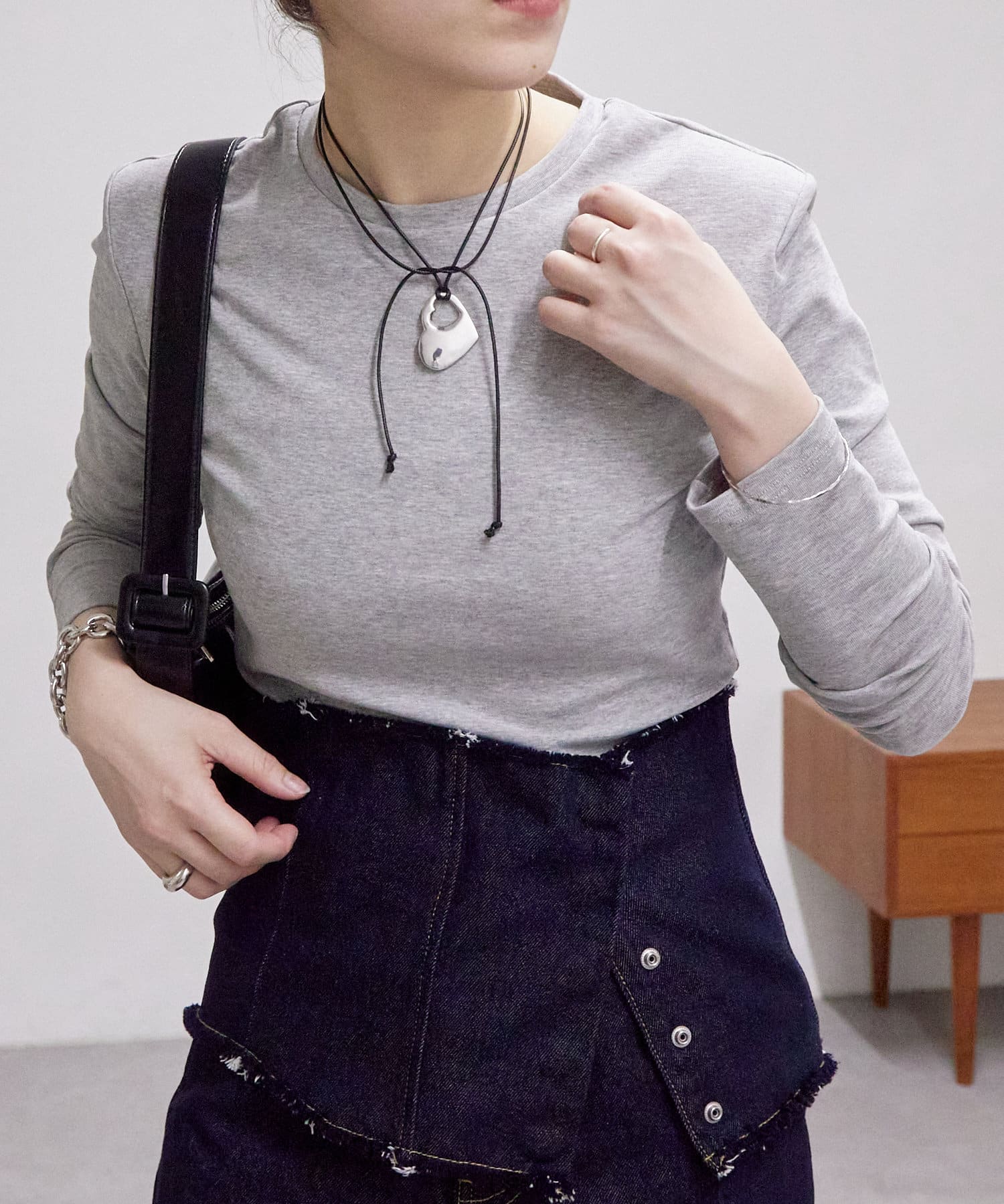 OUTLET(アウトレット) 【mystic】肩パットロングTシャツ