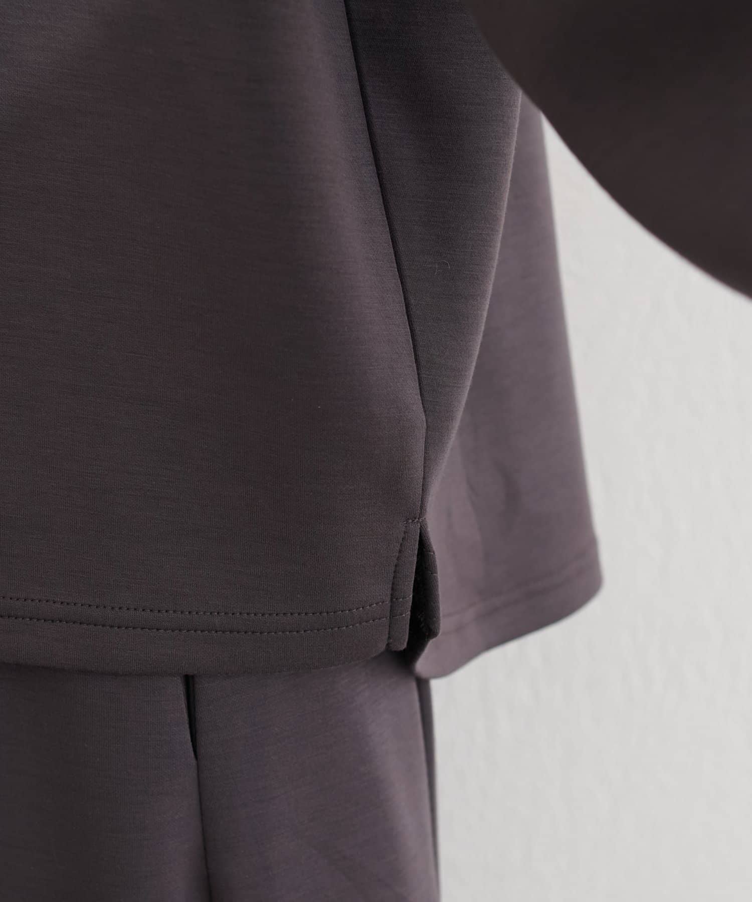 natural couture(ナチュラルクチュール) 〈ako〉ハーフジップ付きダンボールプルオーバー