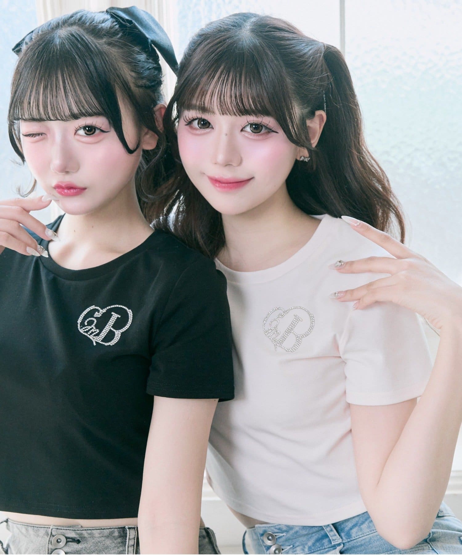 Belle Charme(ベルシャルム) Glitter Logo Crop Tee